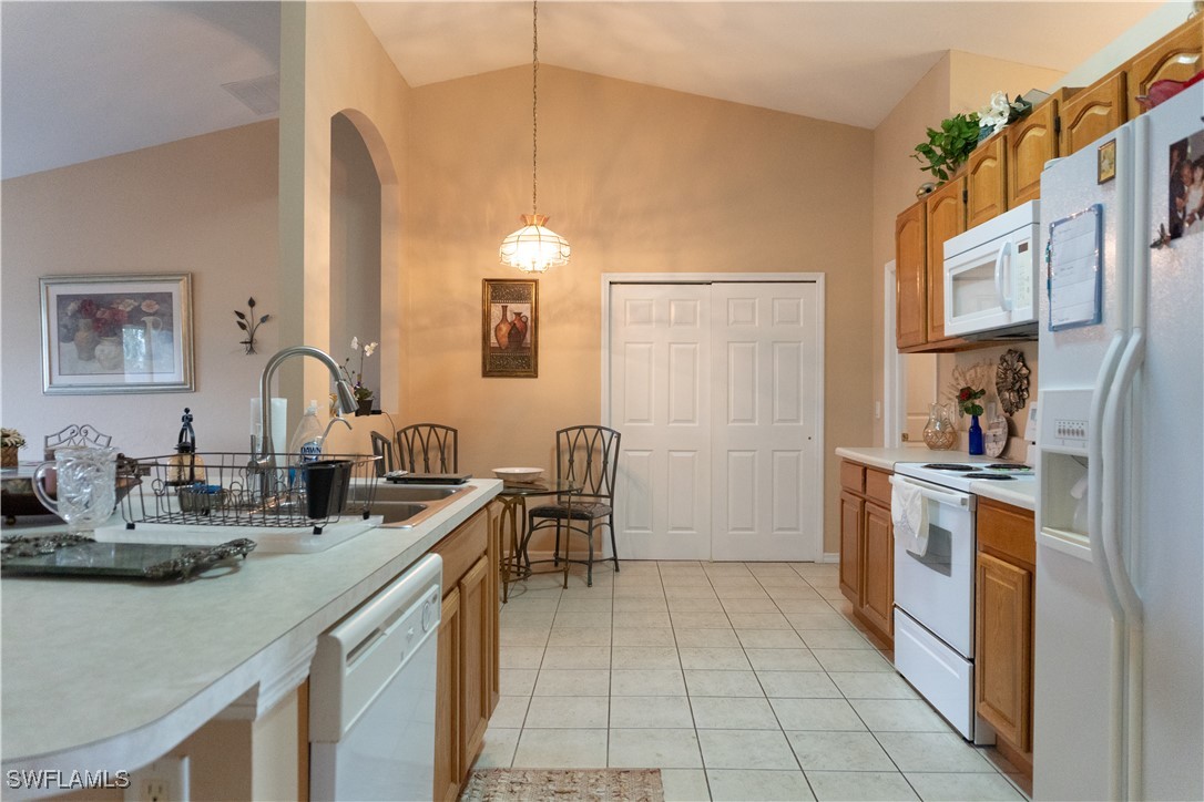 203 SW 10th PL