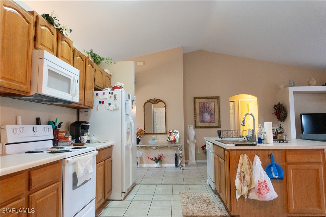 203 SW 10th PL