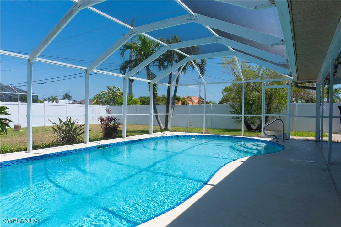 401 SW 43rd TER