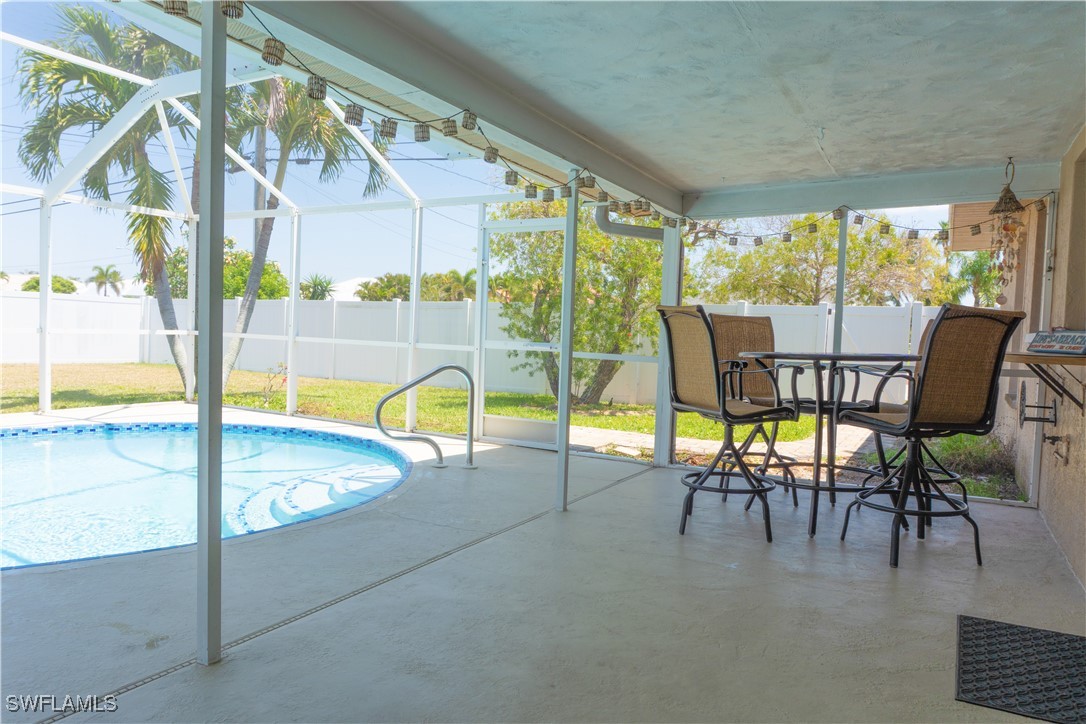 401 SW 43rd TER