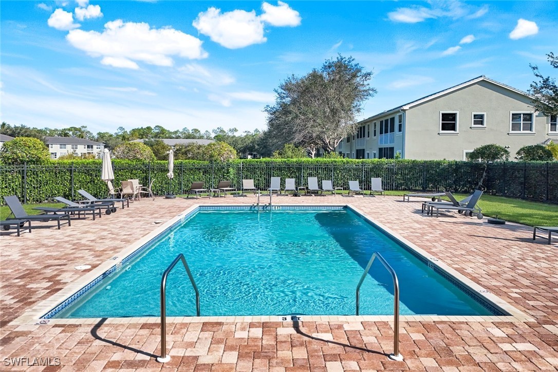1370 Mariposa CIR 102