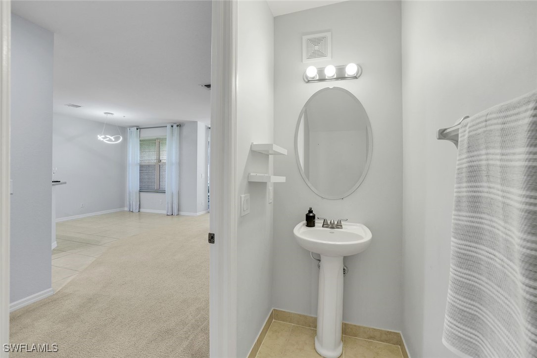 1370 Mariposa CIR 102