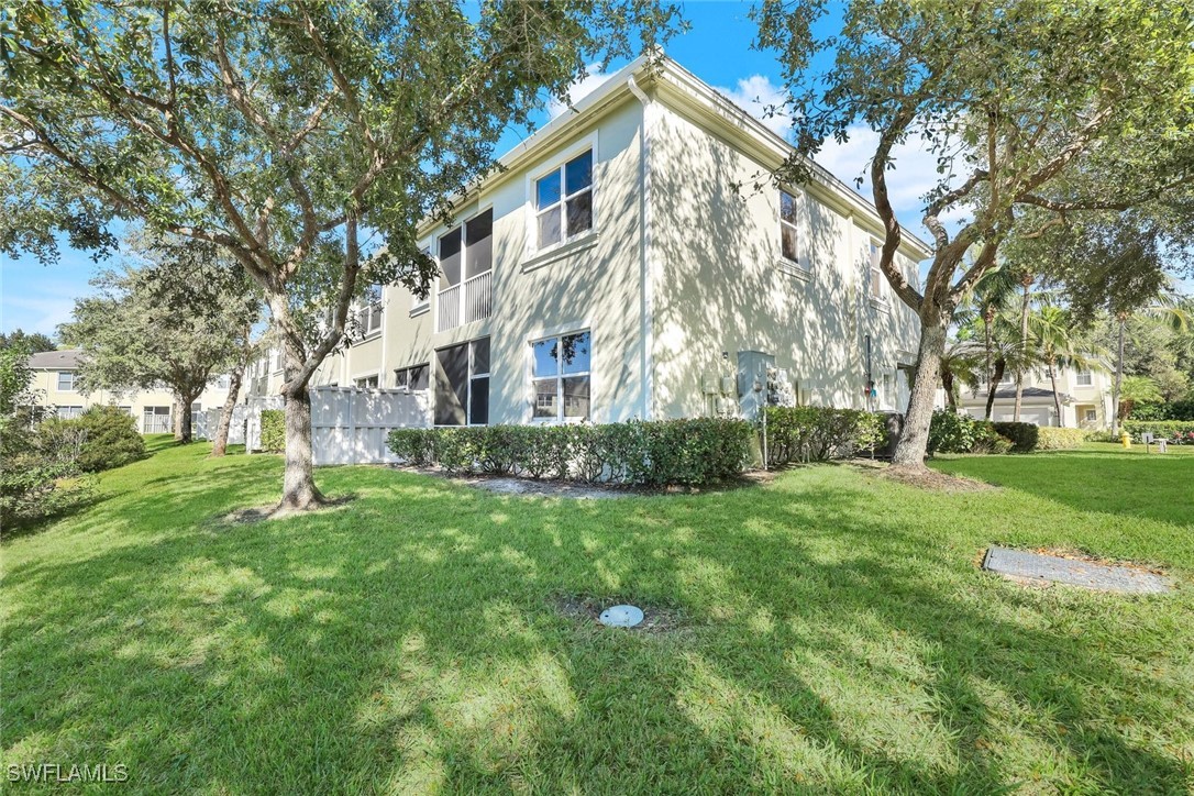 1370 Mariposa CIR 102