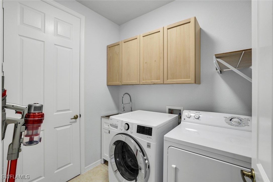 1370 Mariposa CIR 102