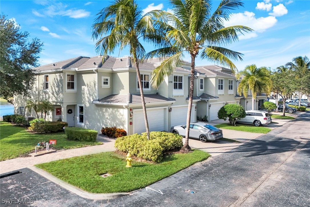 1370 Mariposa CIR 102