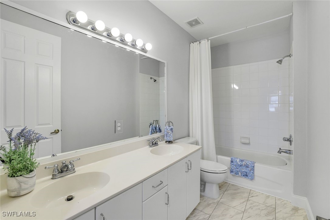 1370 Mariposa CIR 102