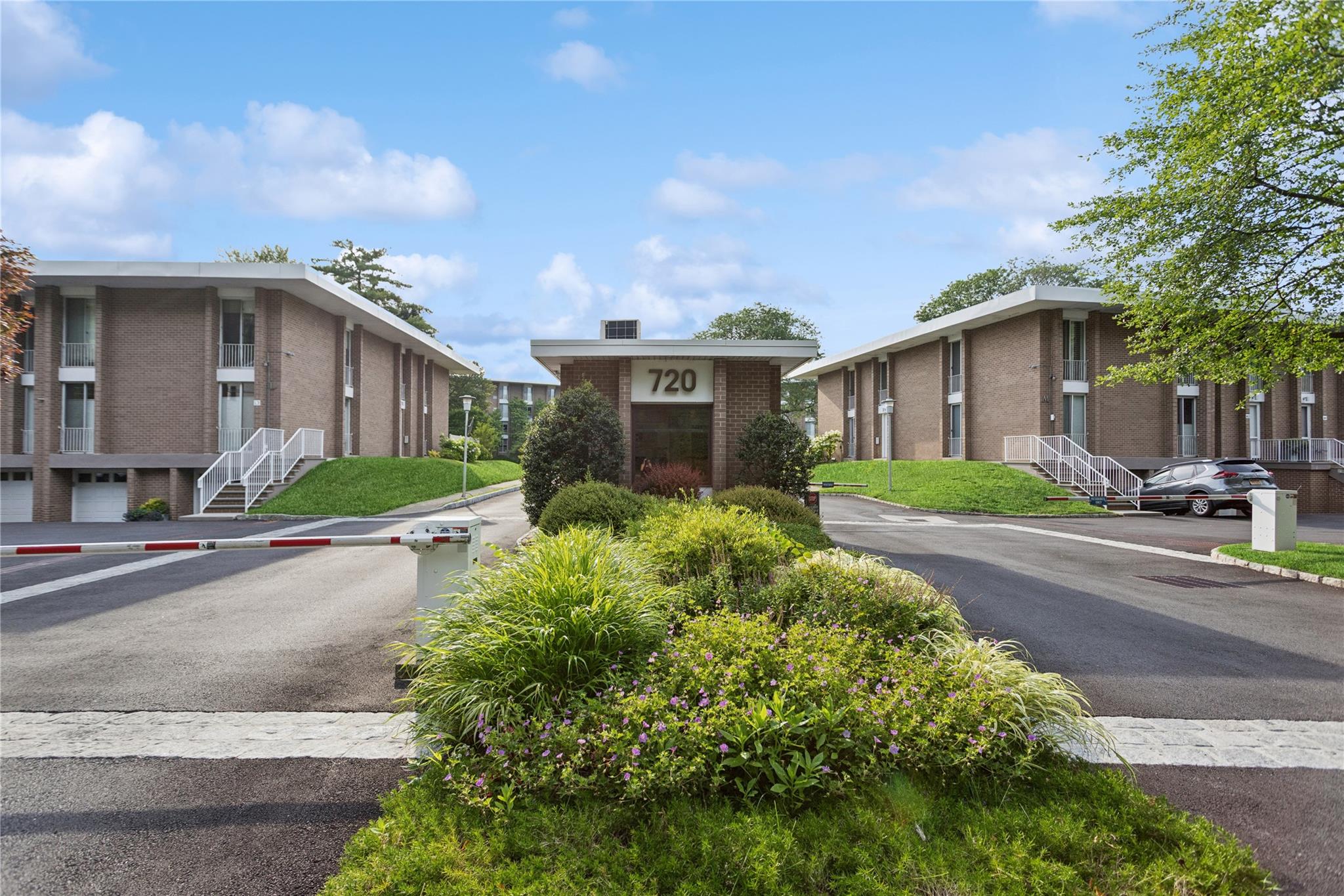 720 Milton Road Unit: #3D West