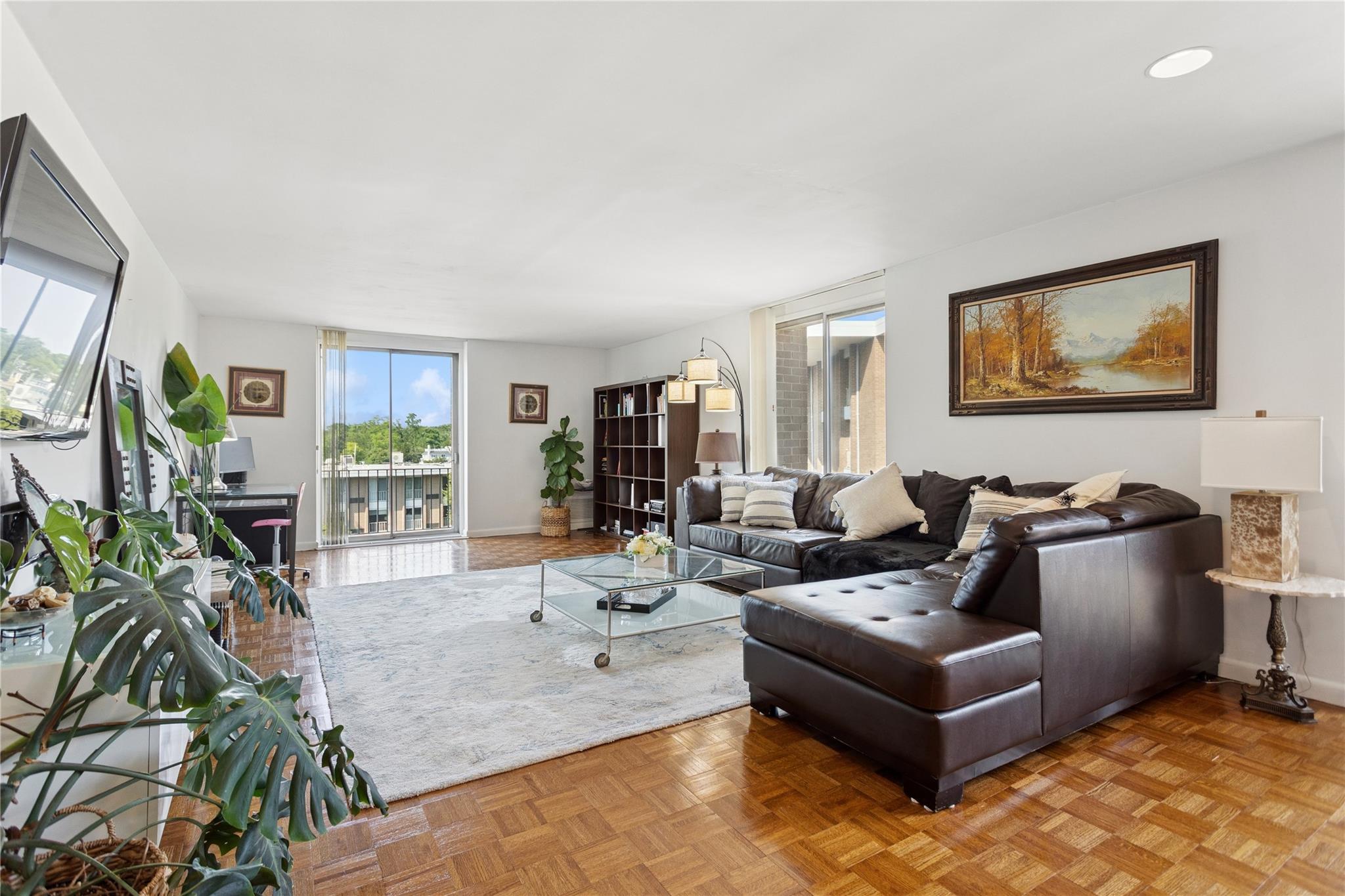 720 Milton Road Unit: #3D West