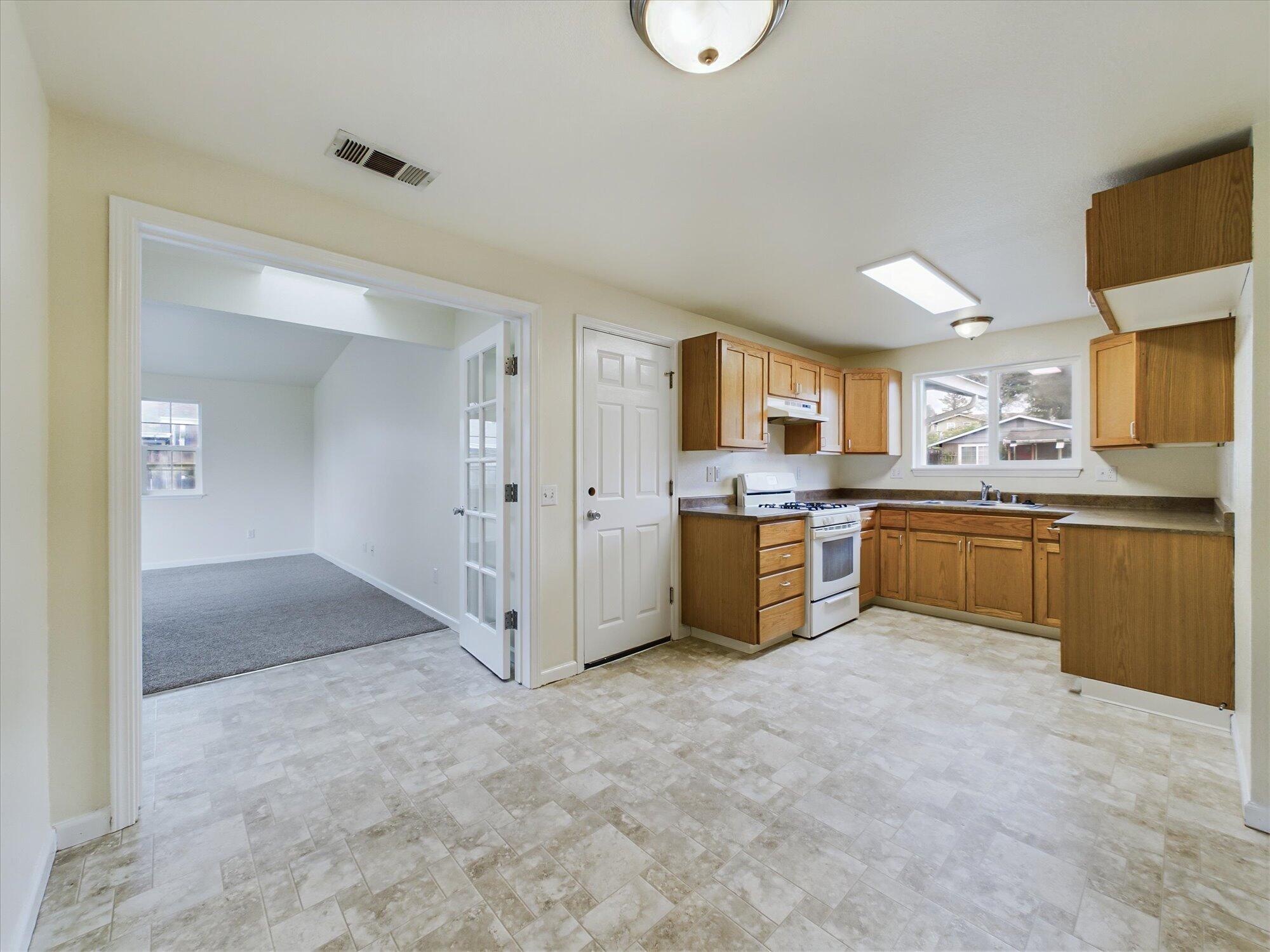 1964 Cypress Court, McKinleyville