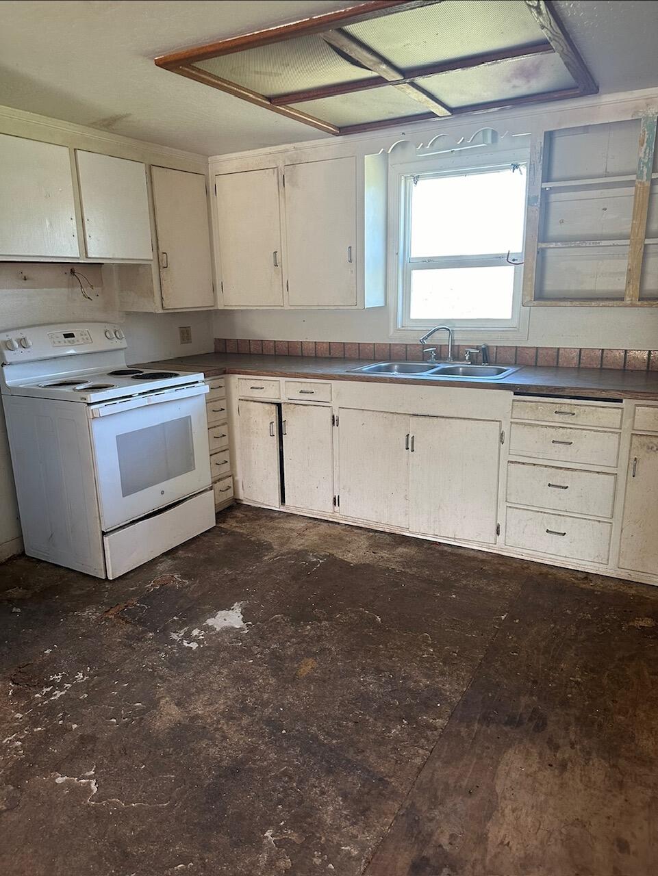 223 Del Monte Street