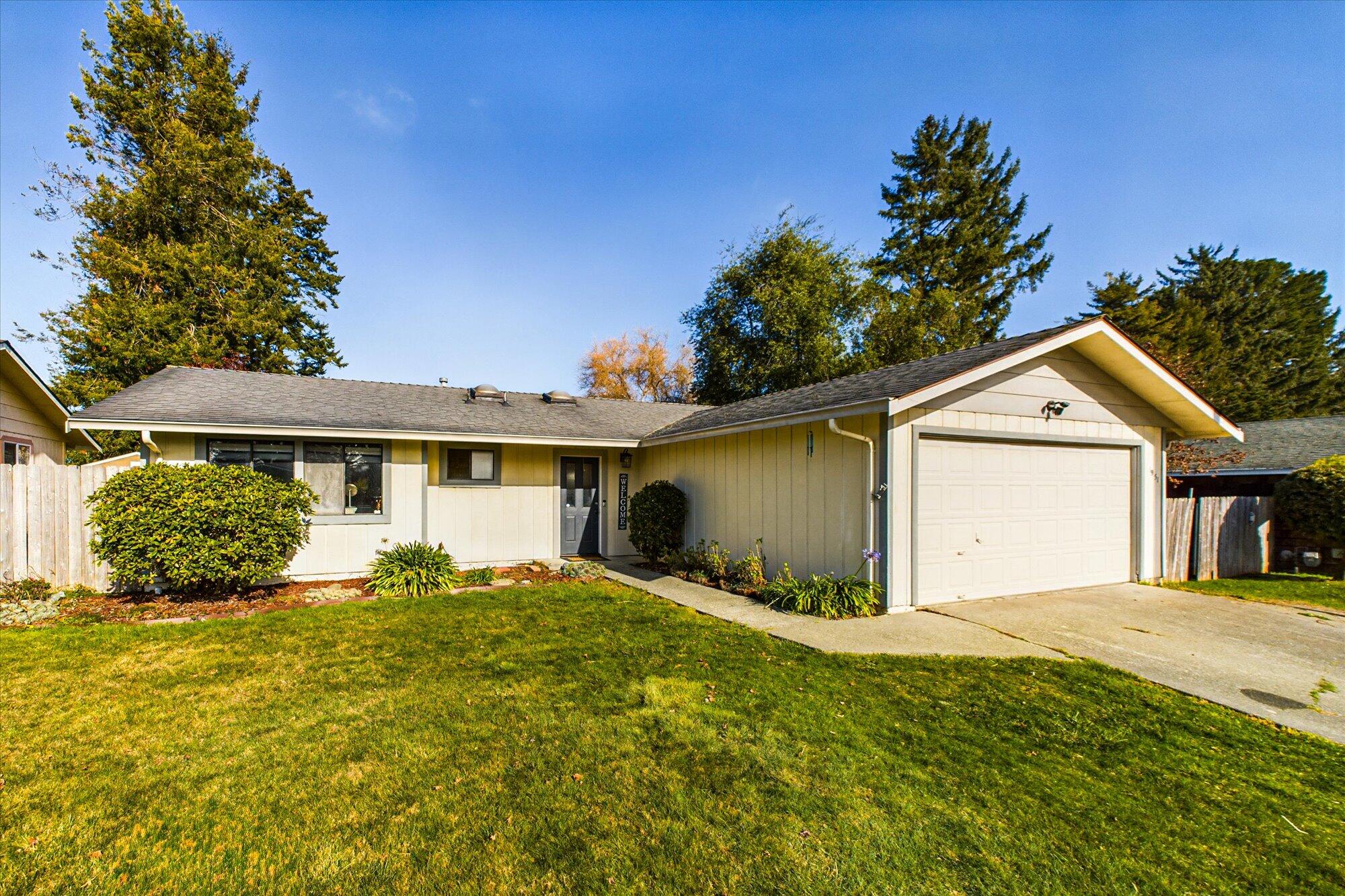 1951 Holly Drive, McKinleyville