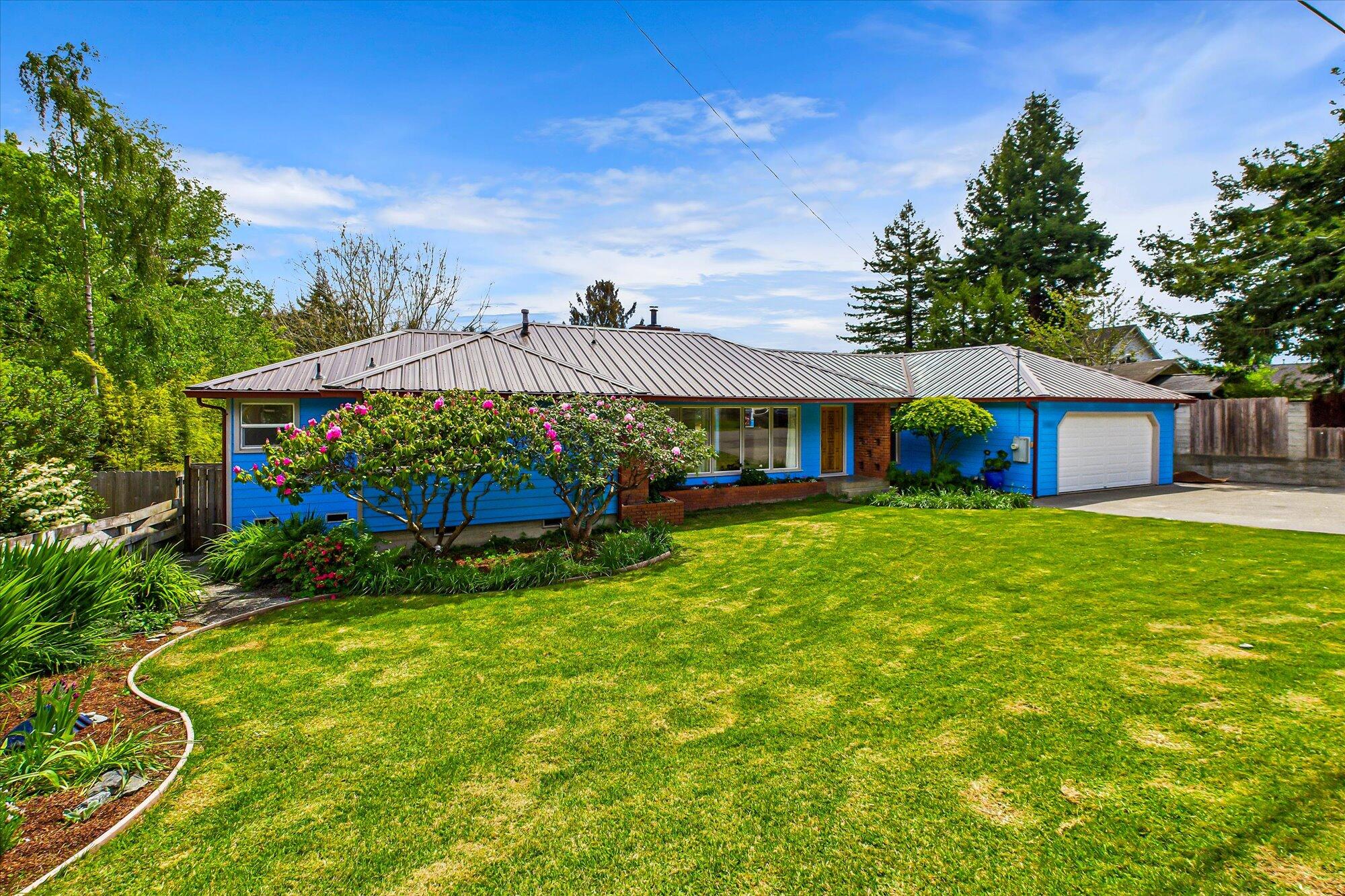 1854 Golf Course Road