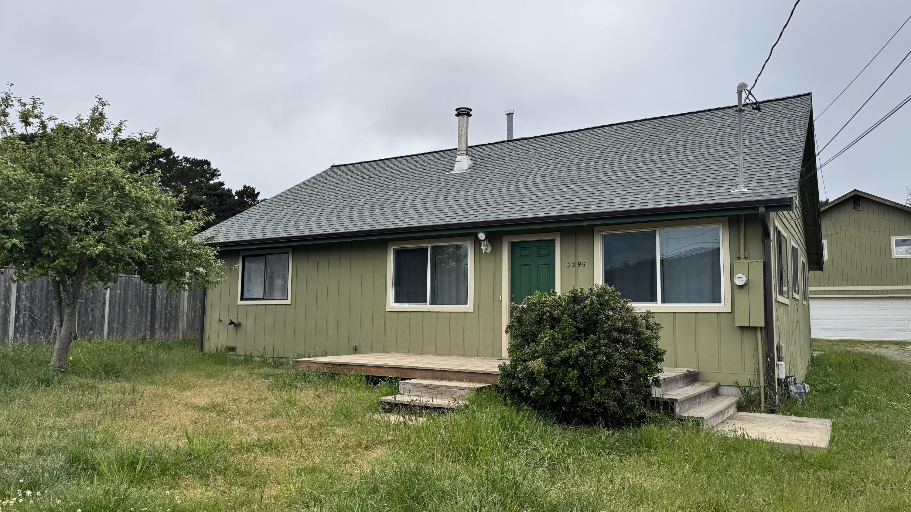 3295 Barnett Avenue, McKinleyville