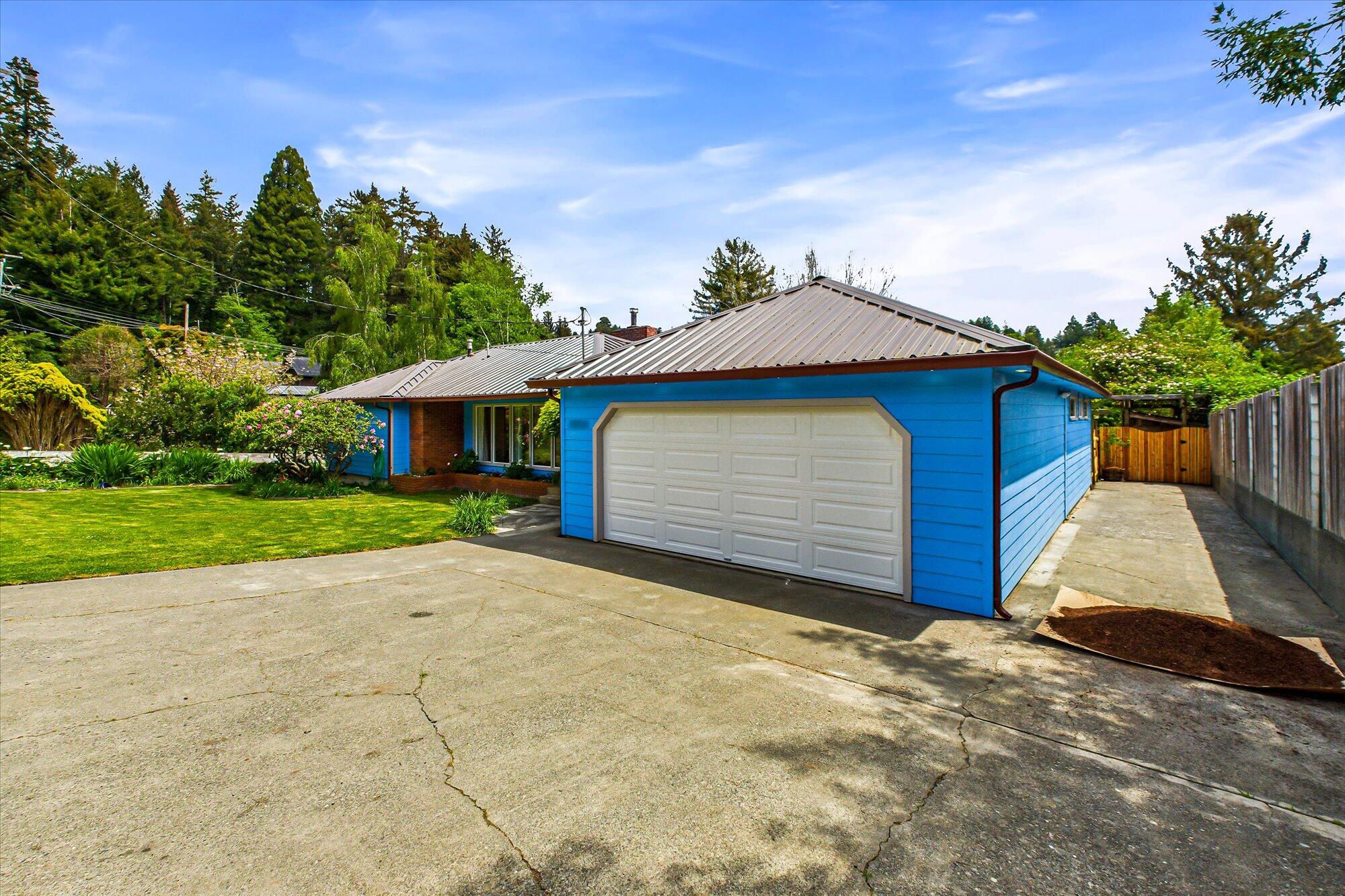 1854 Golf Course Road