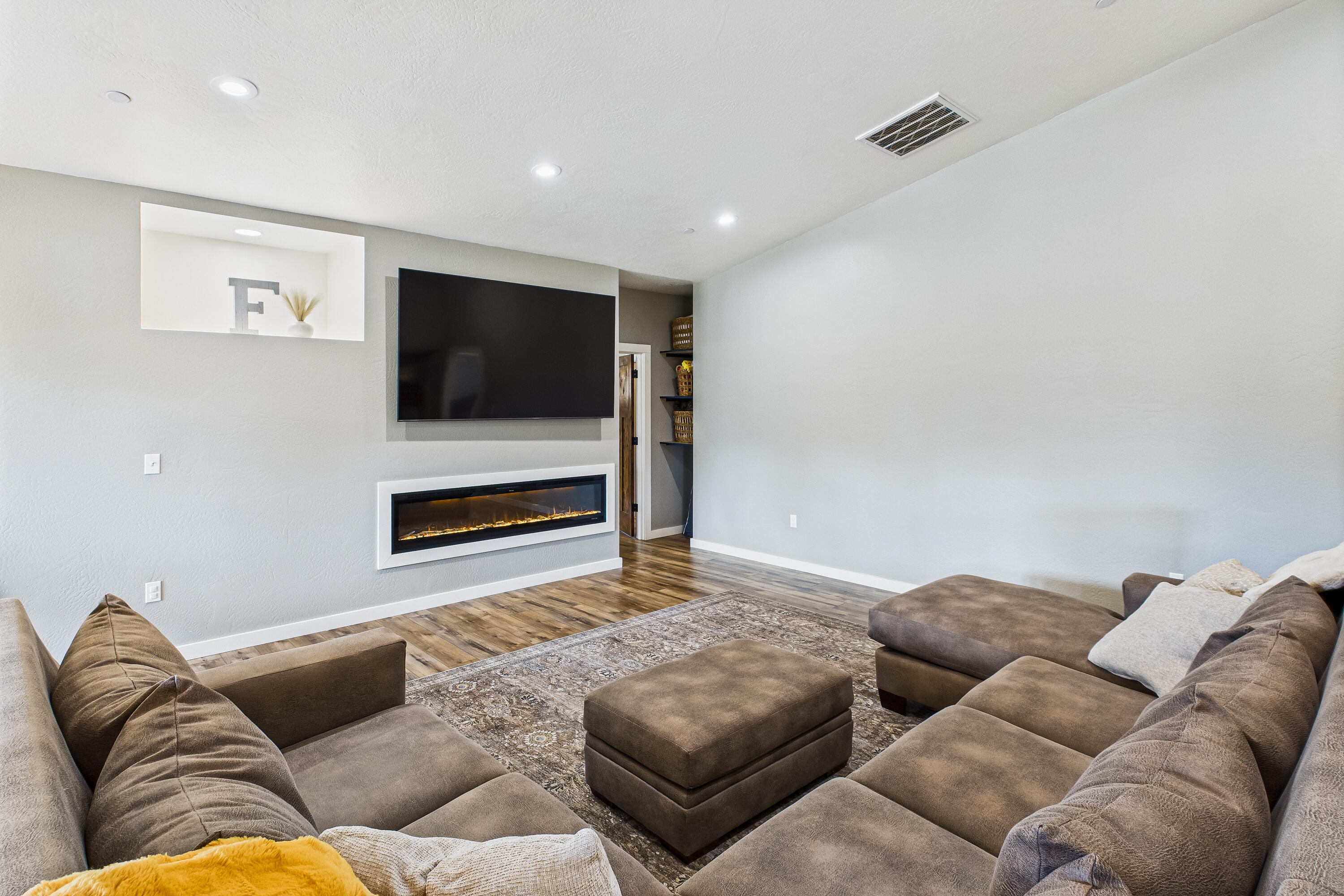 3092 Willis Lane