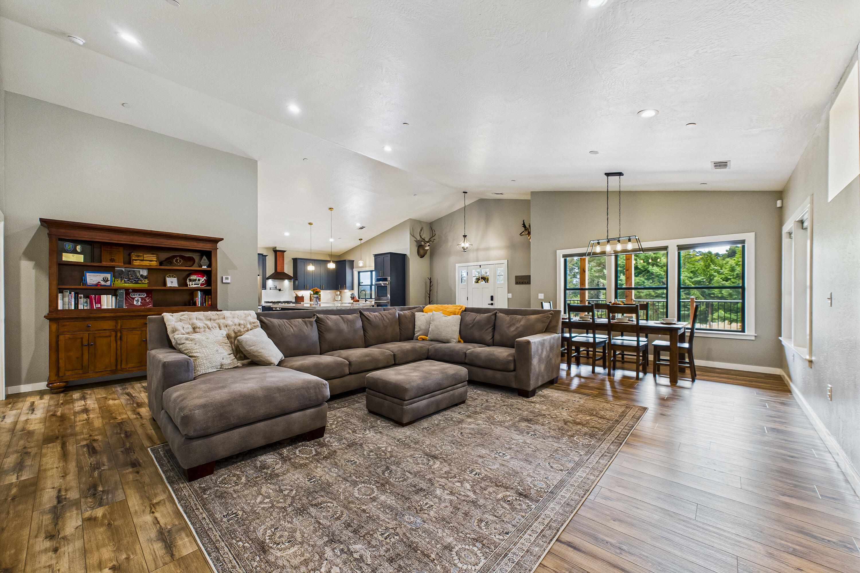 3092 Willis Lane