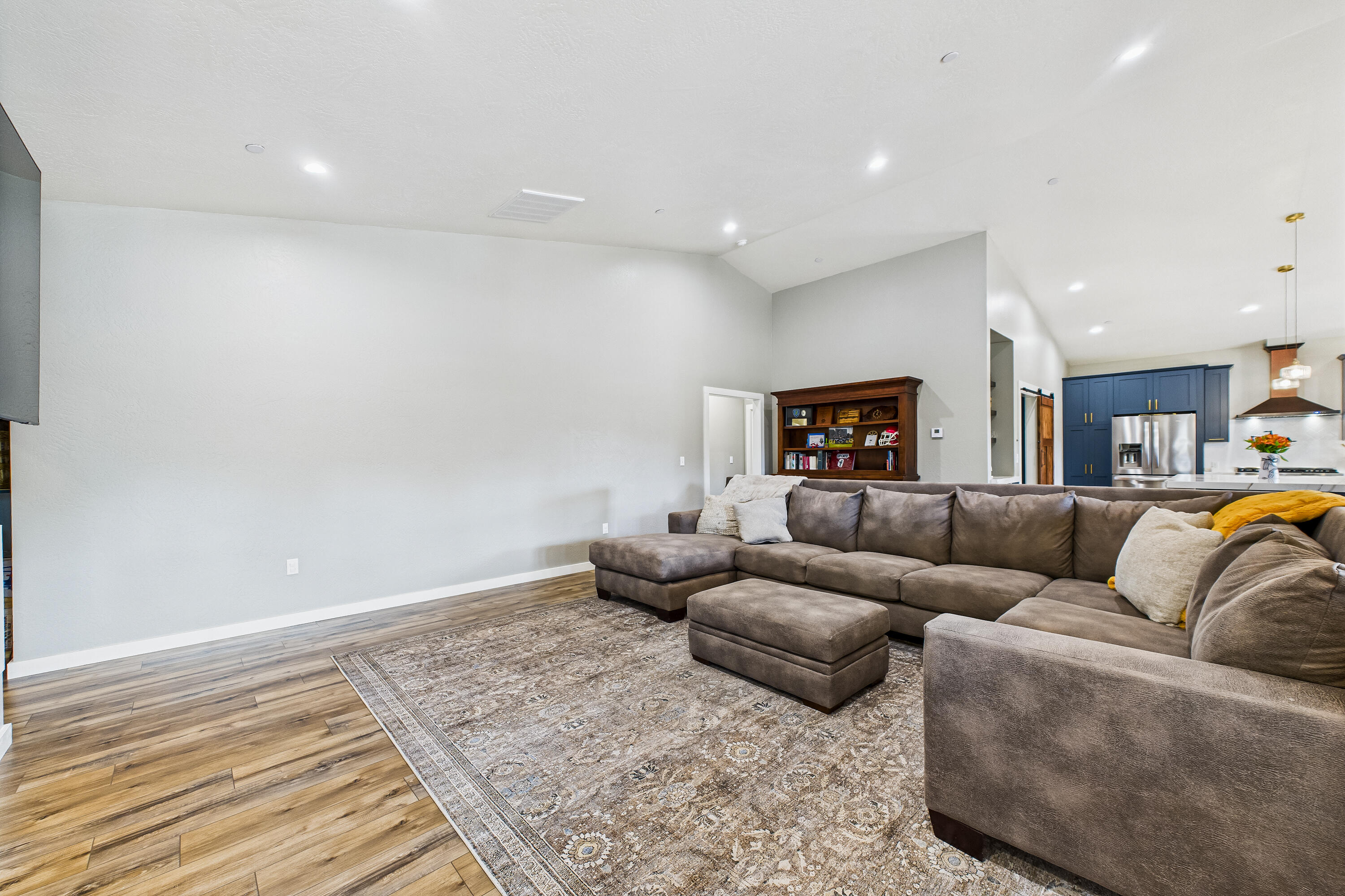 3092 Willis Lane
