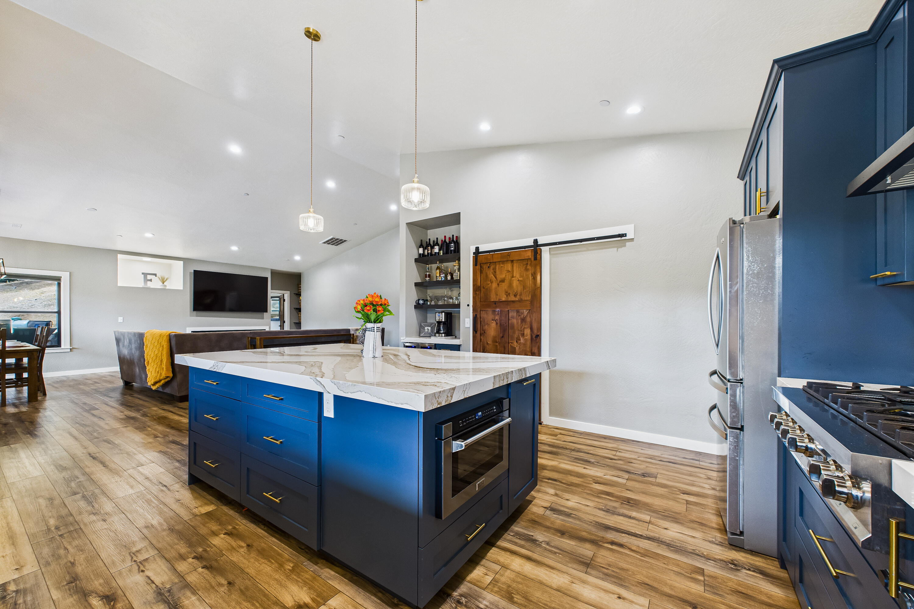 3092 Willis Lane