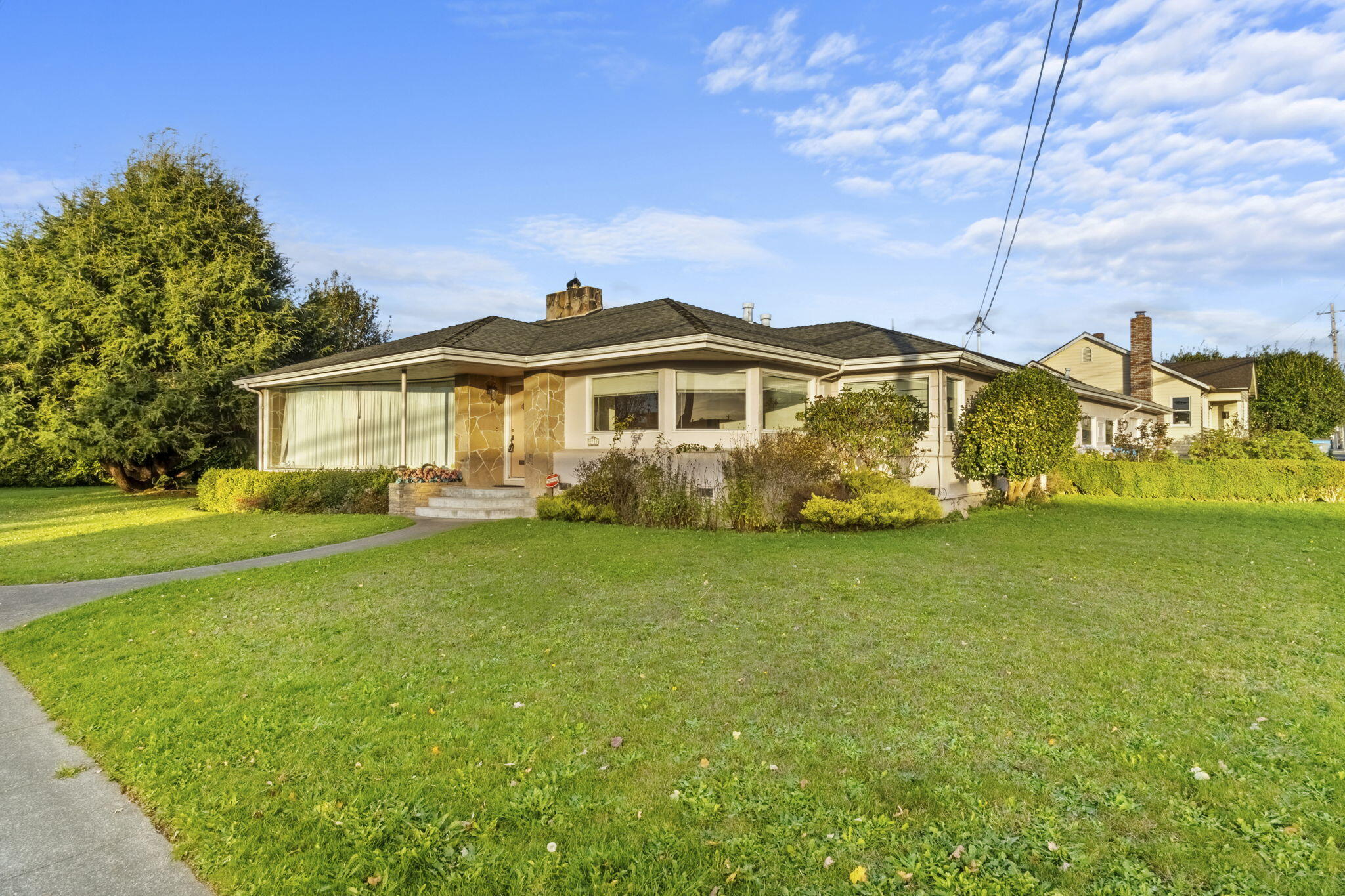 2733 G Street Street