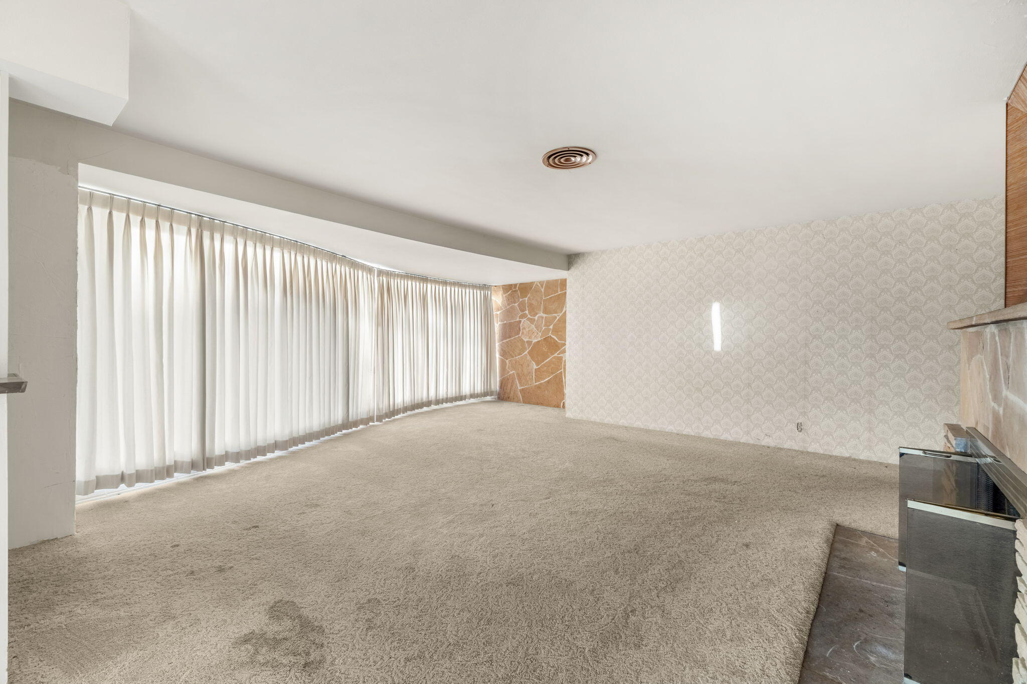 2733 G Street Street