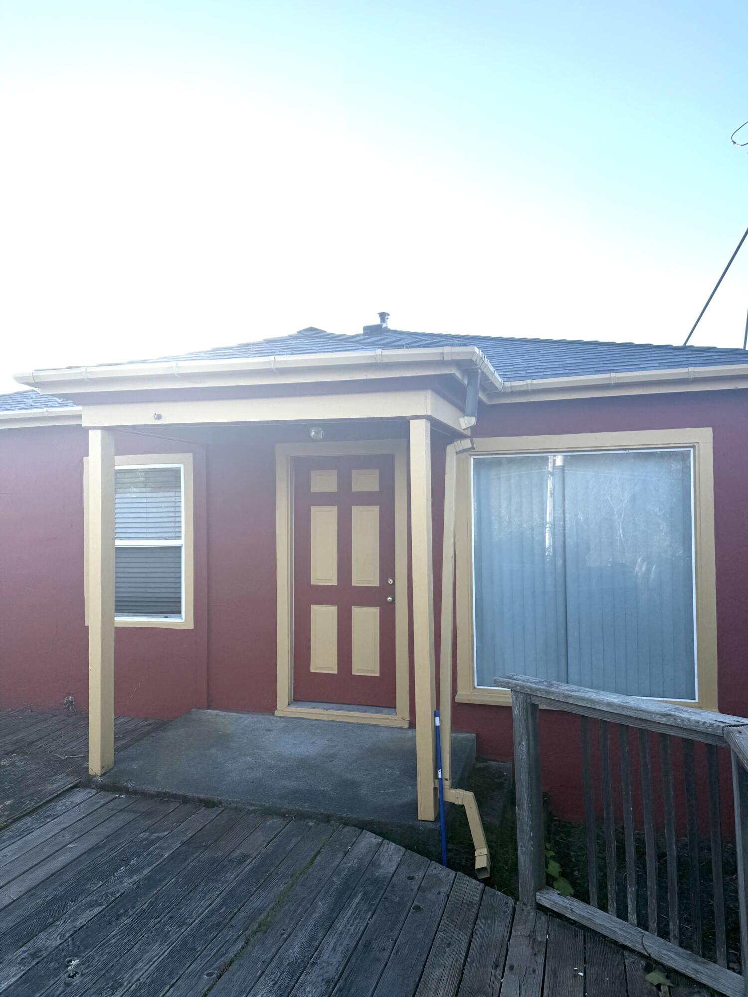 1440 Sunny Avenue