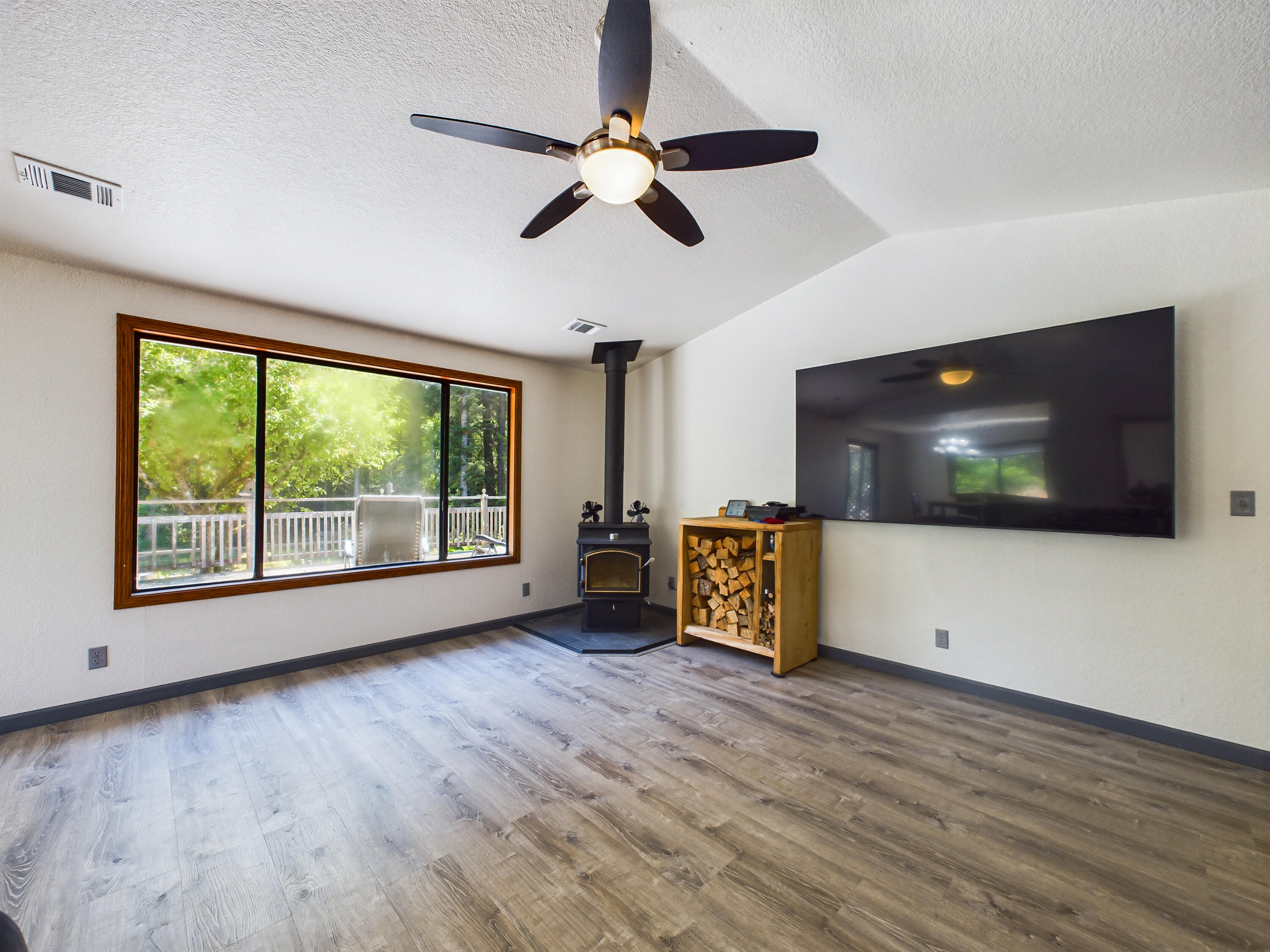 2395 Meadow Court, McKinleyville