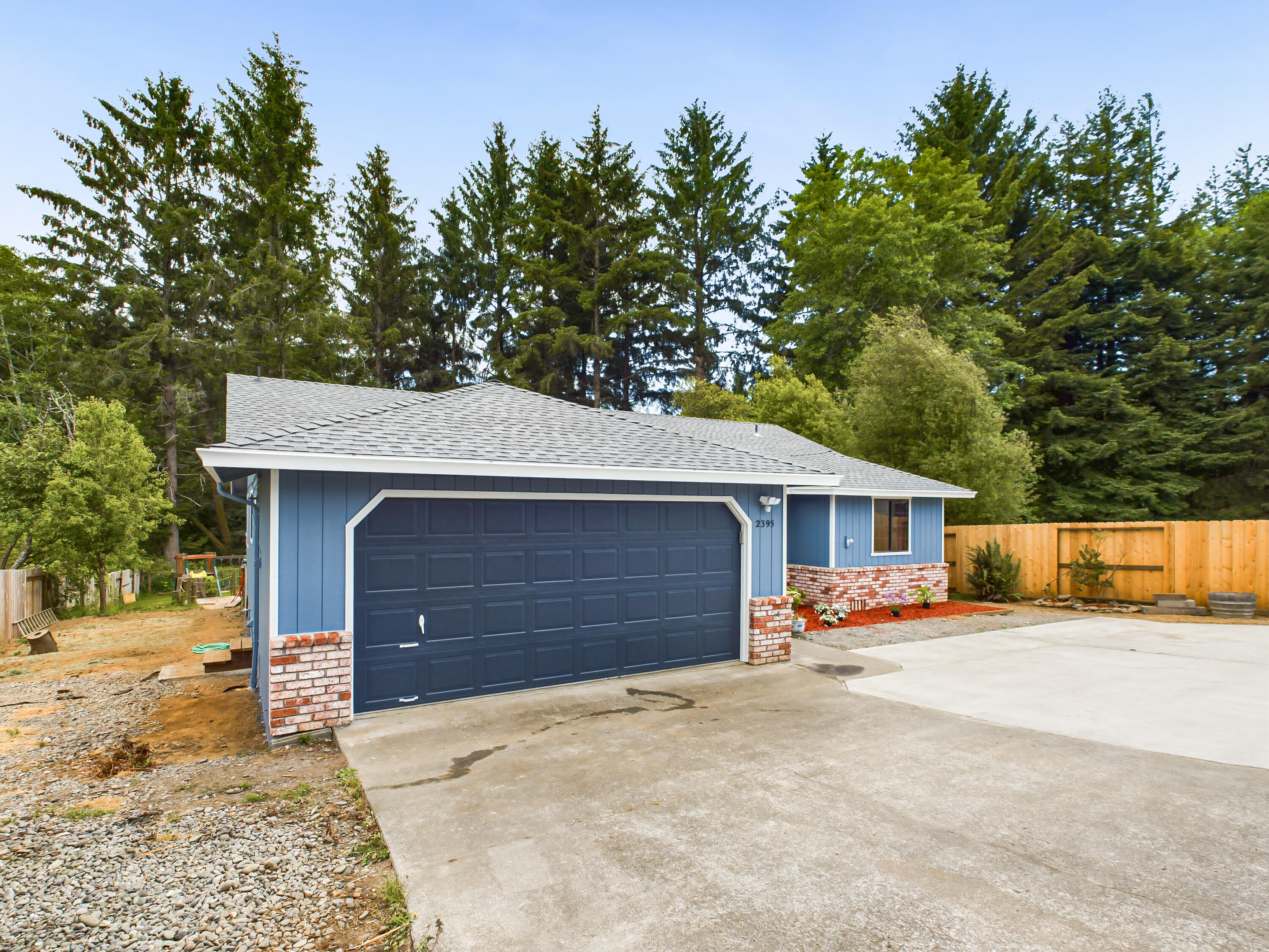 2395 Meadow Court, McKinleyville