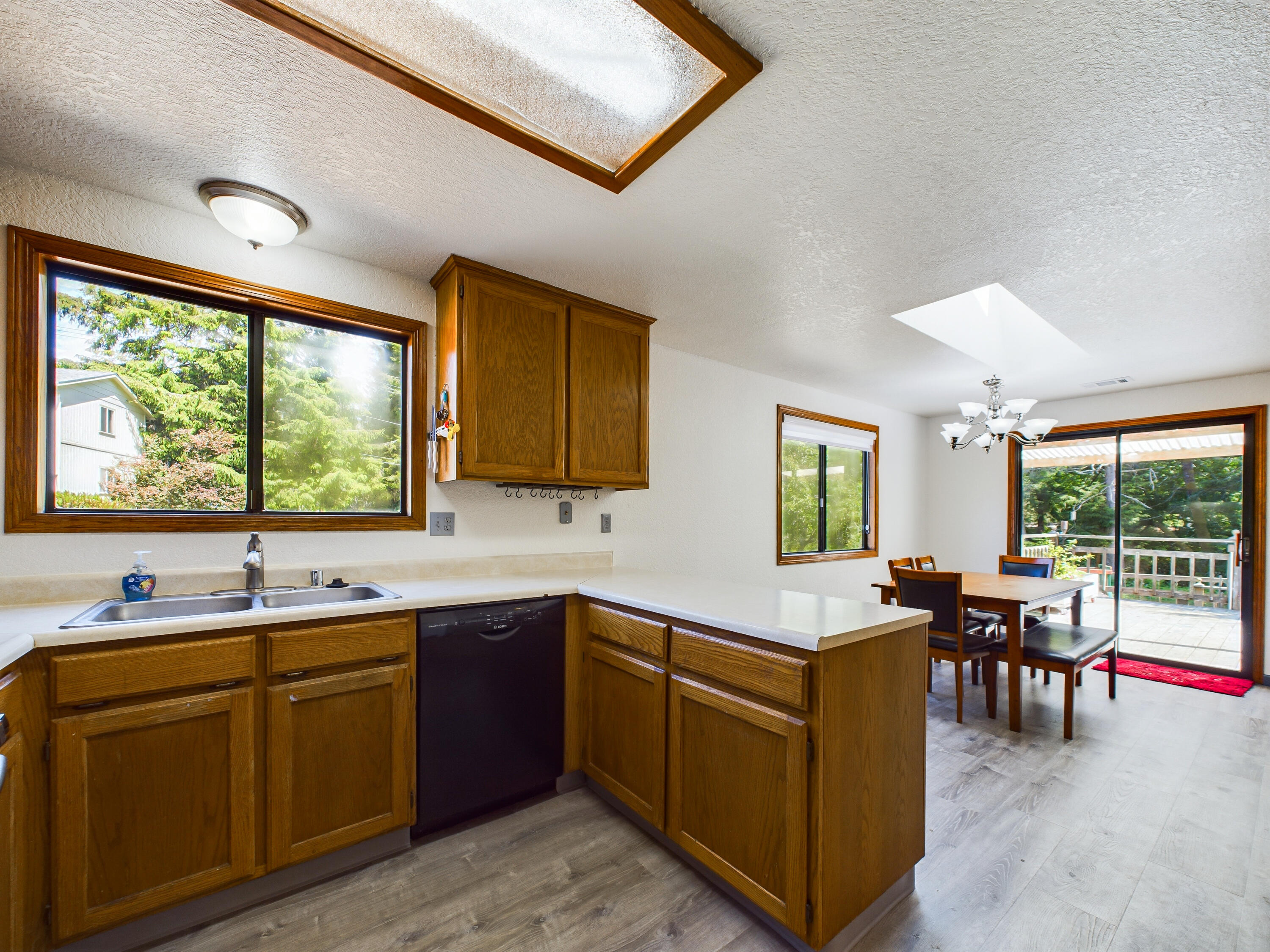 2395 Meadow Court, McKinleyville