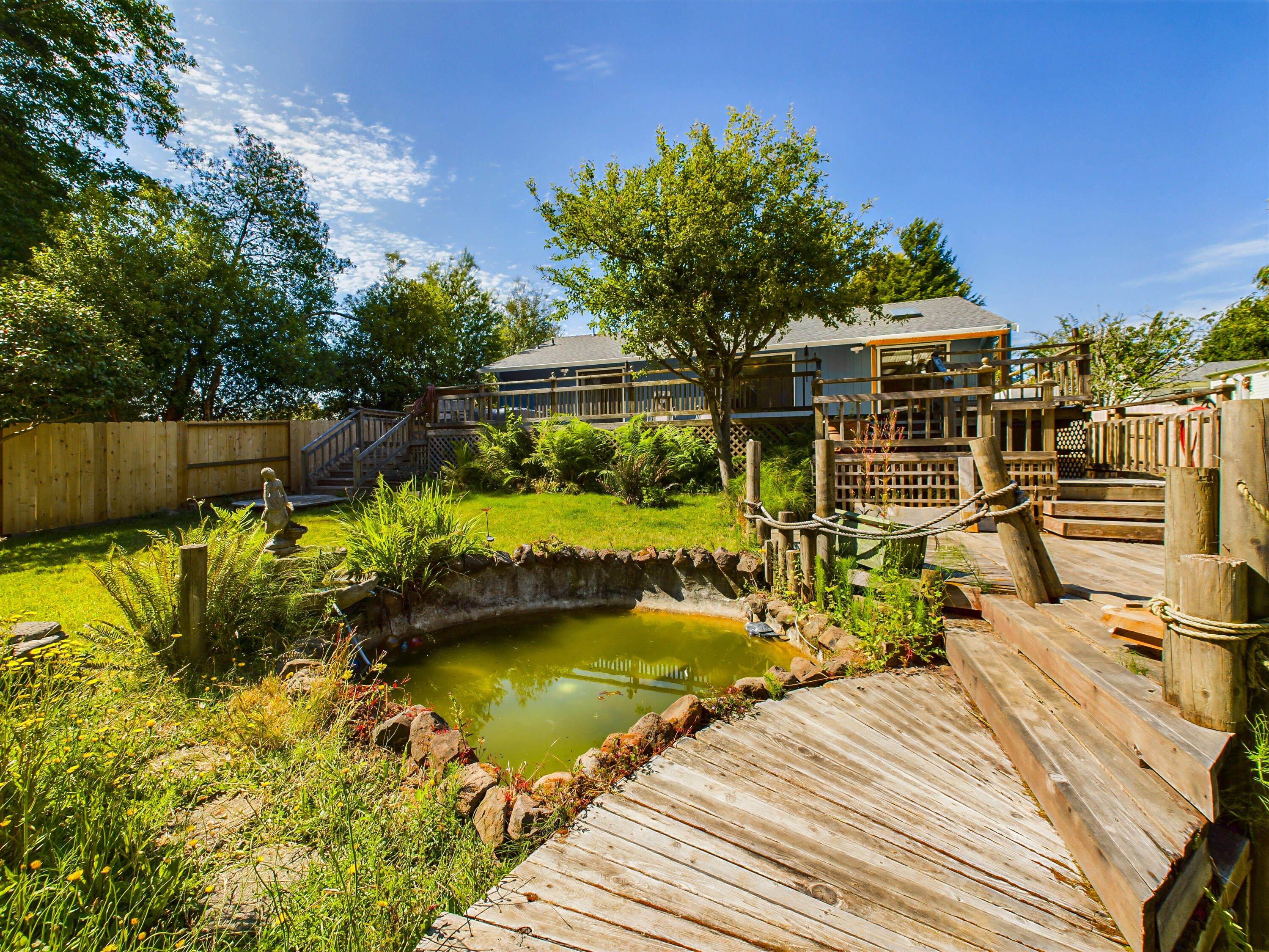 2395 Meadow Court, McKinleyville