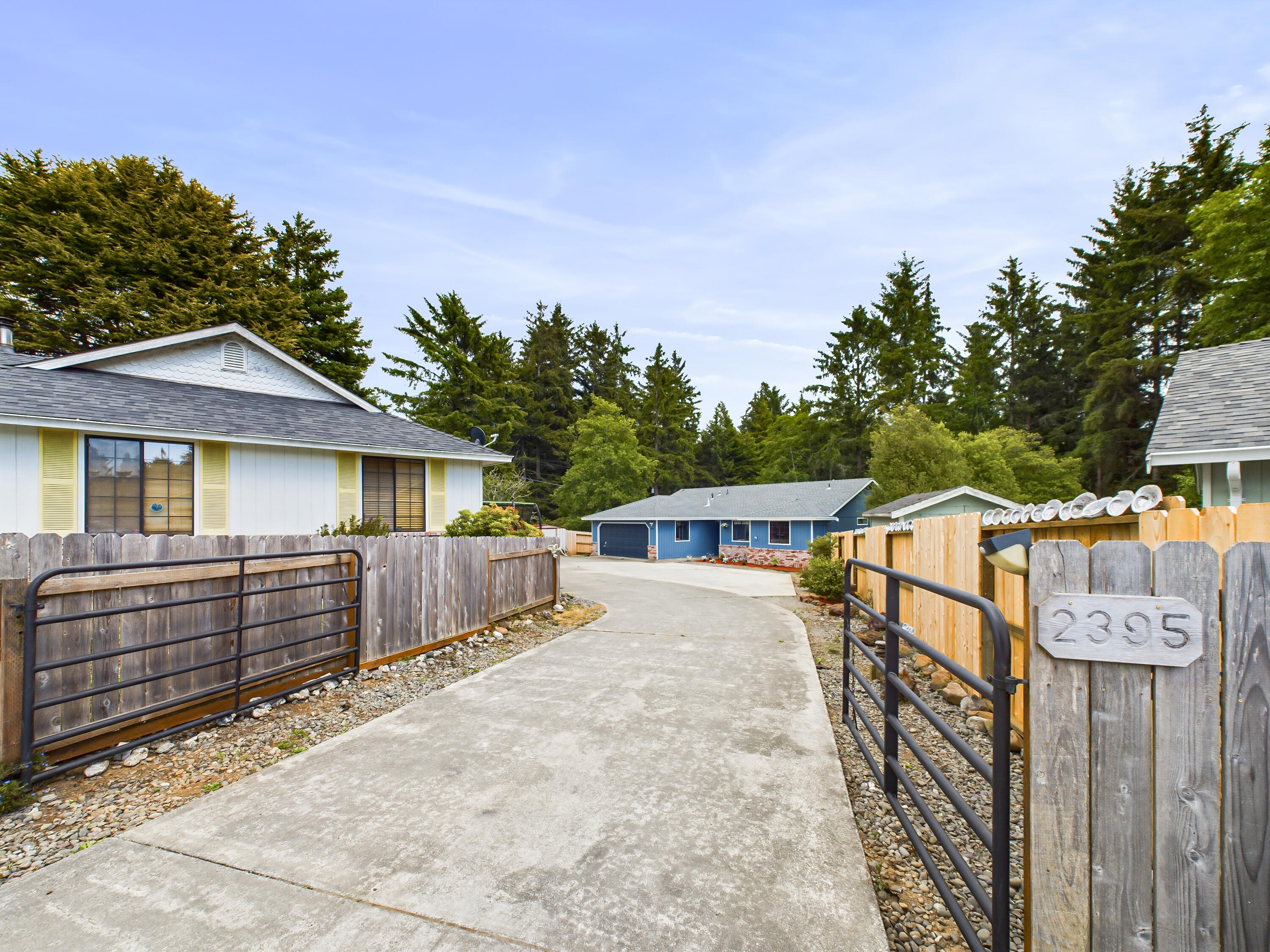 2395 Meadow Court, McKinleyville