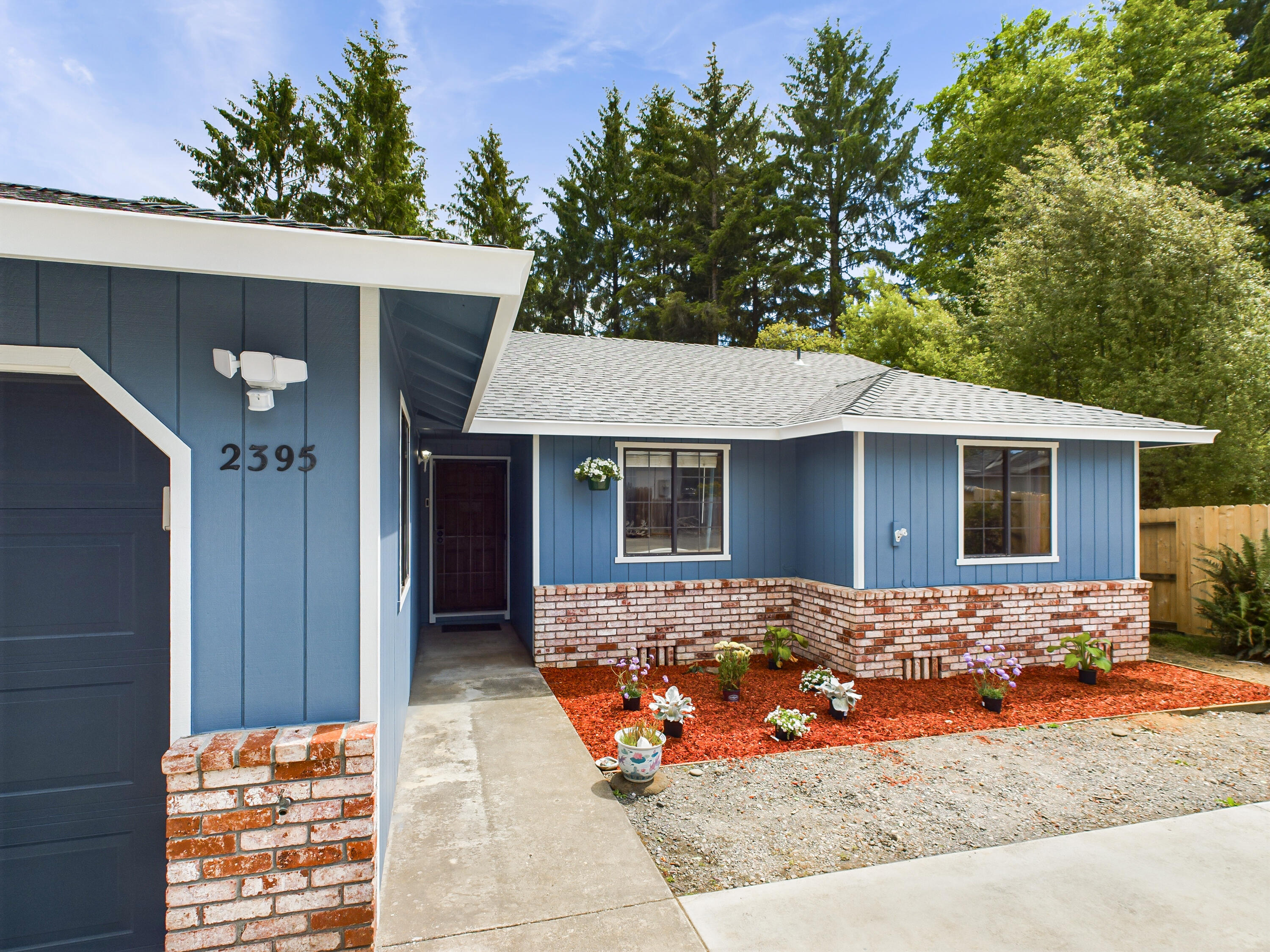 2395 Meadow Court, McKinleyville