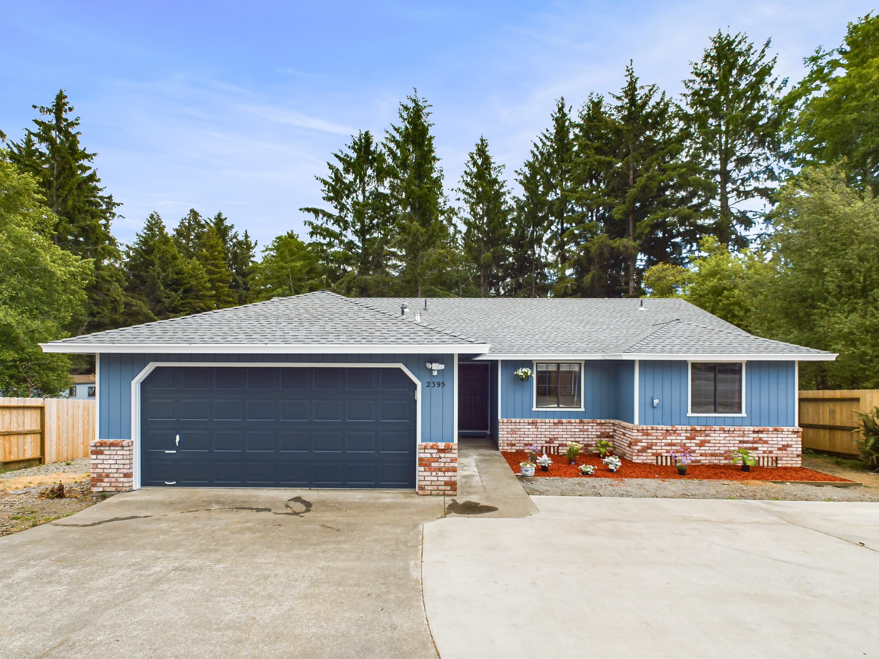 2395 Meadow Court, McKinleyville