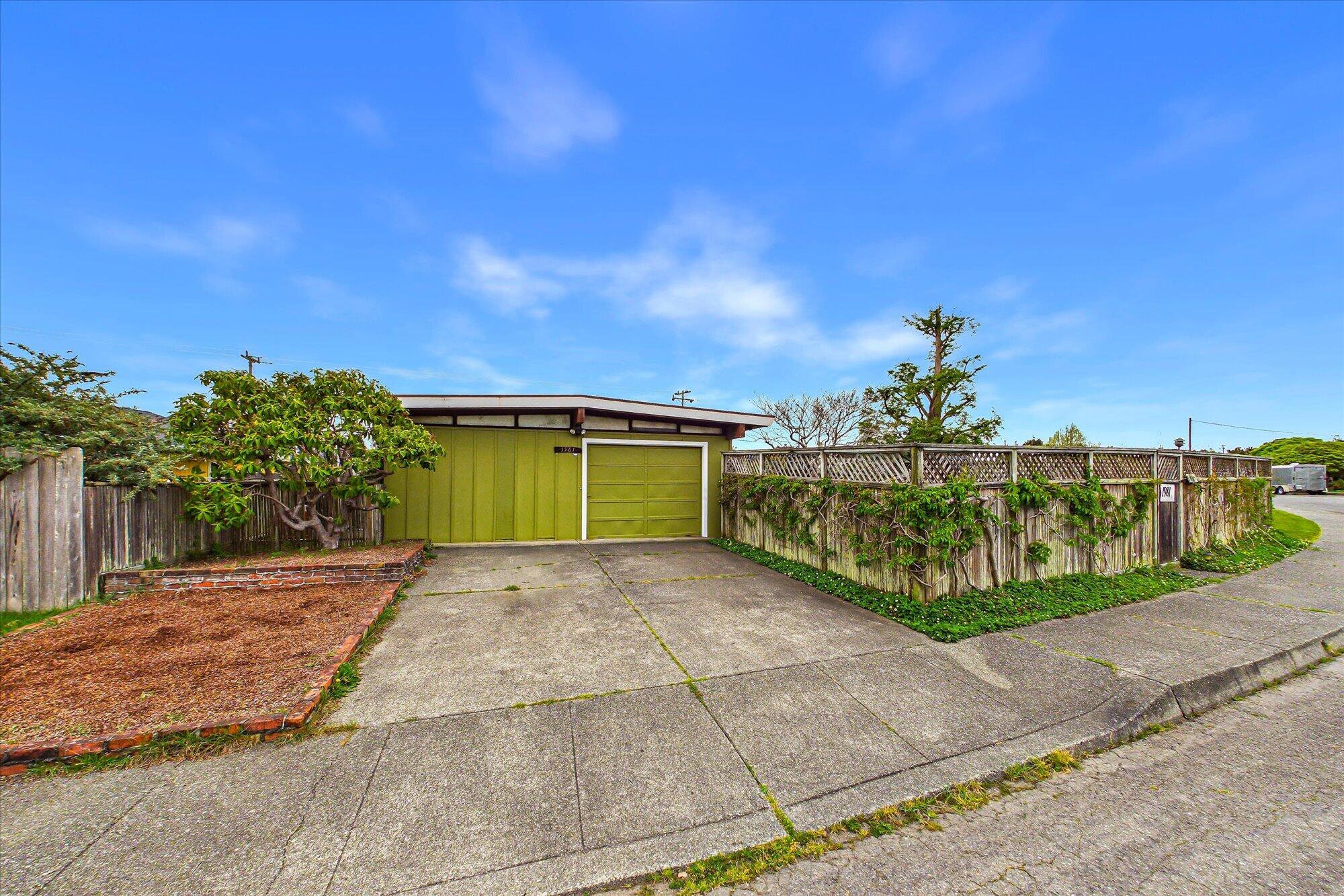 1981 Forest Lake Drive
