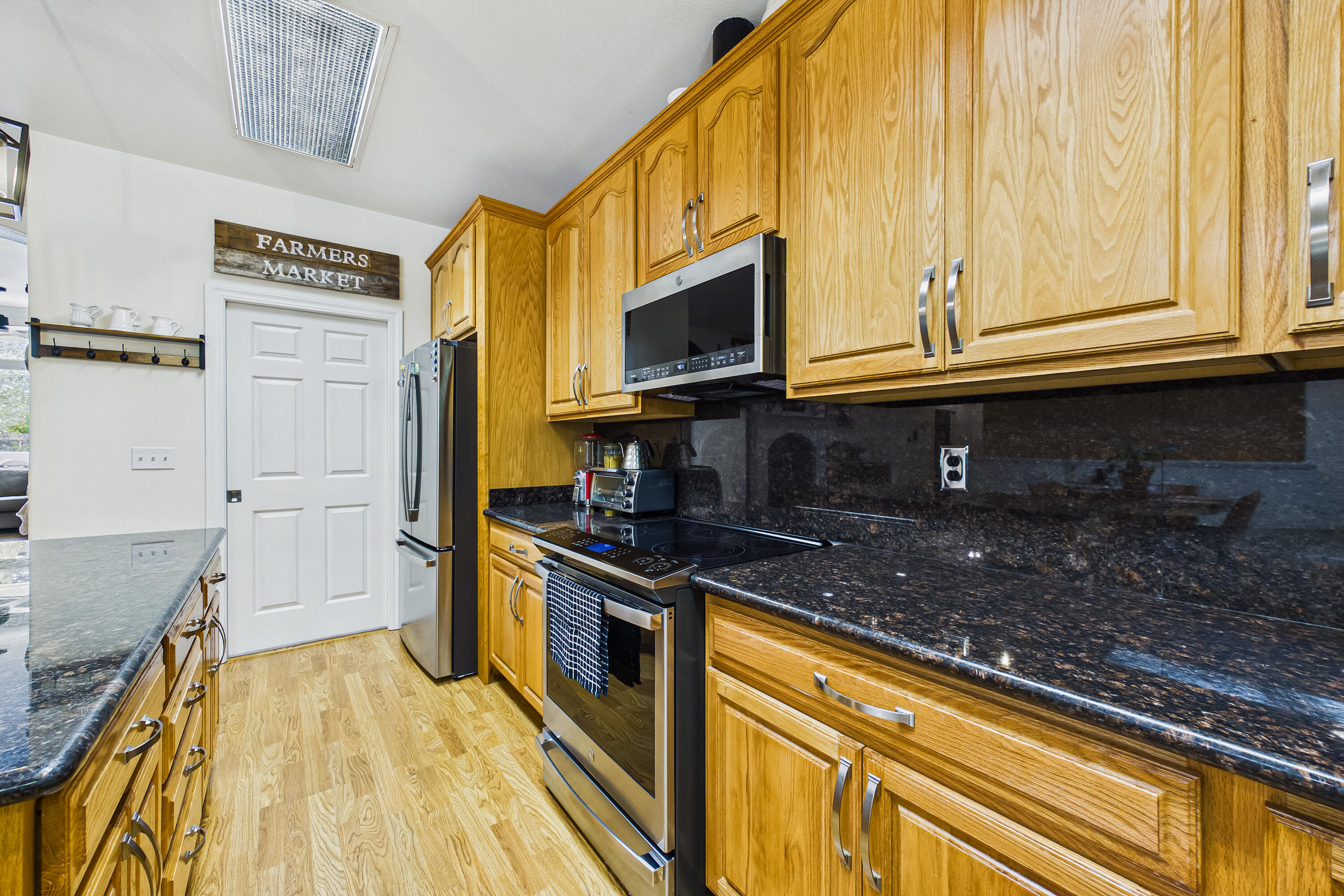 2105 Ardagh Court