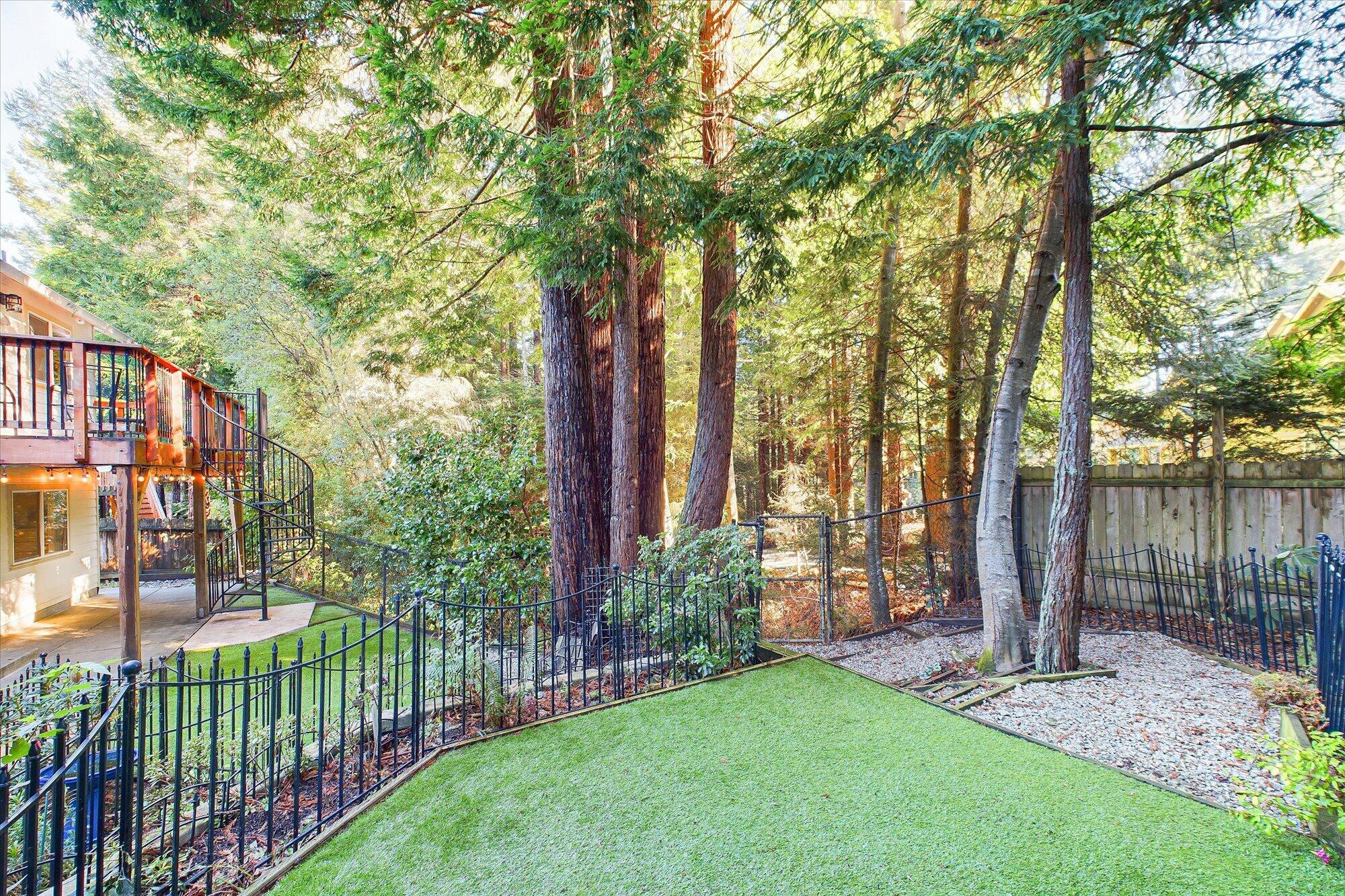 2105 Ardagh Court