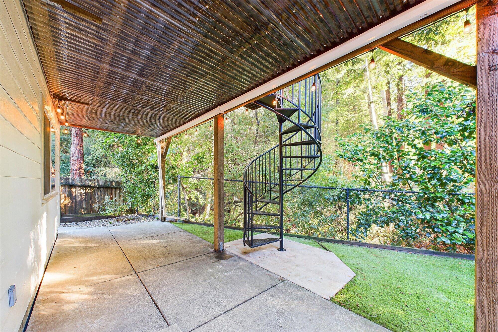 2105 Ardagh Court