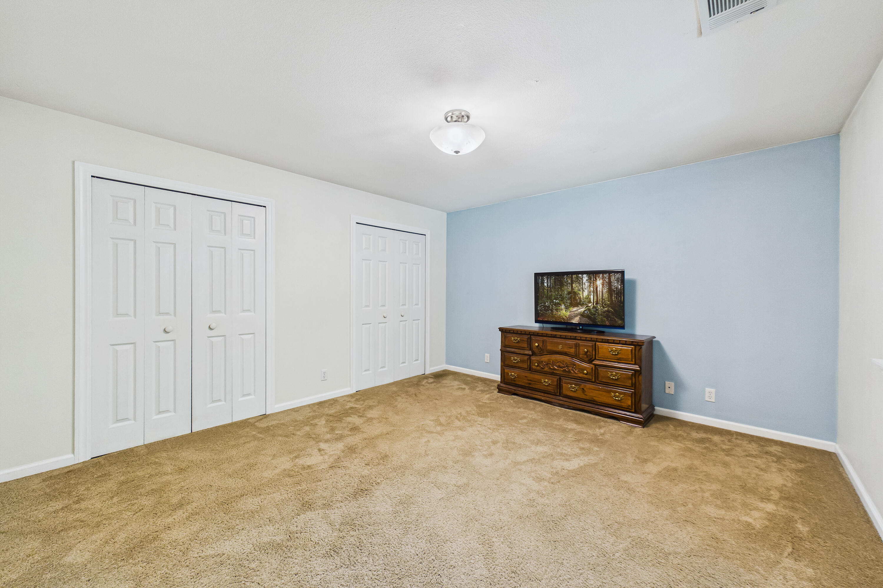 2105 Ardagh Court