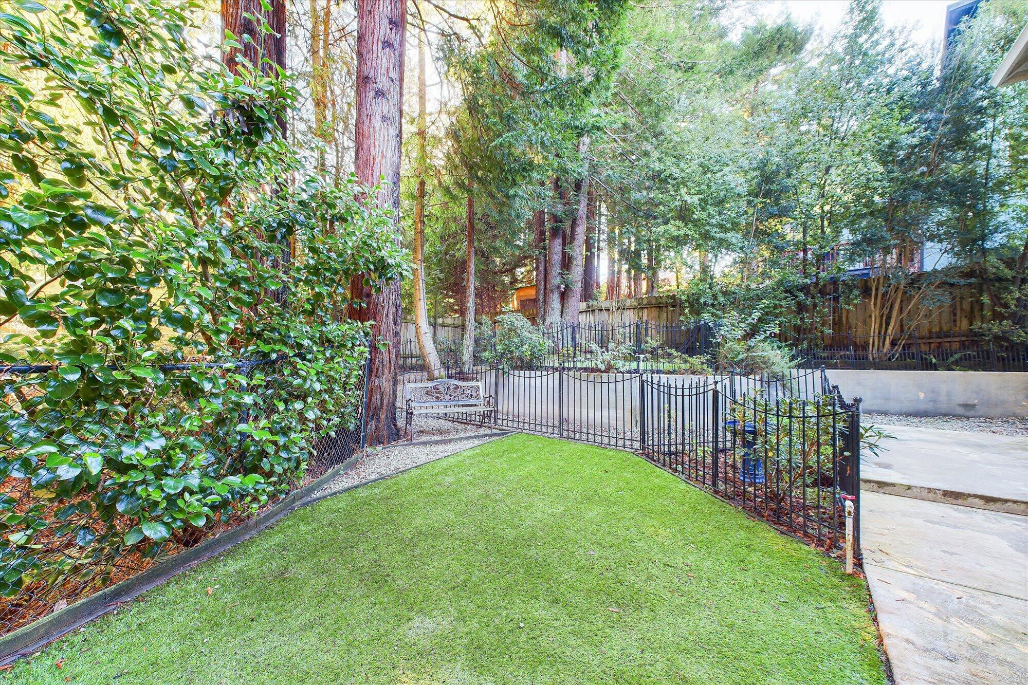 2105 Ardagh Court