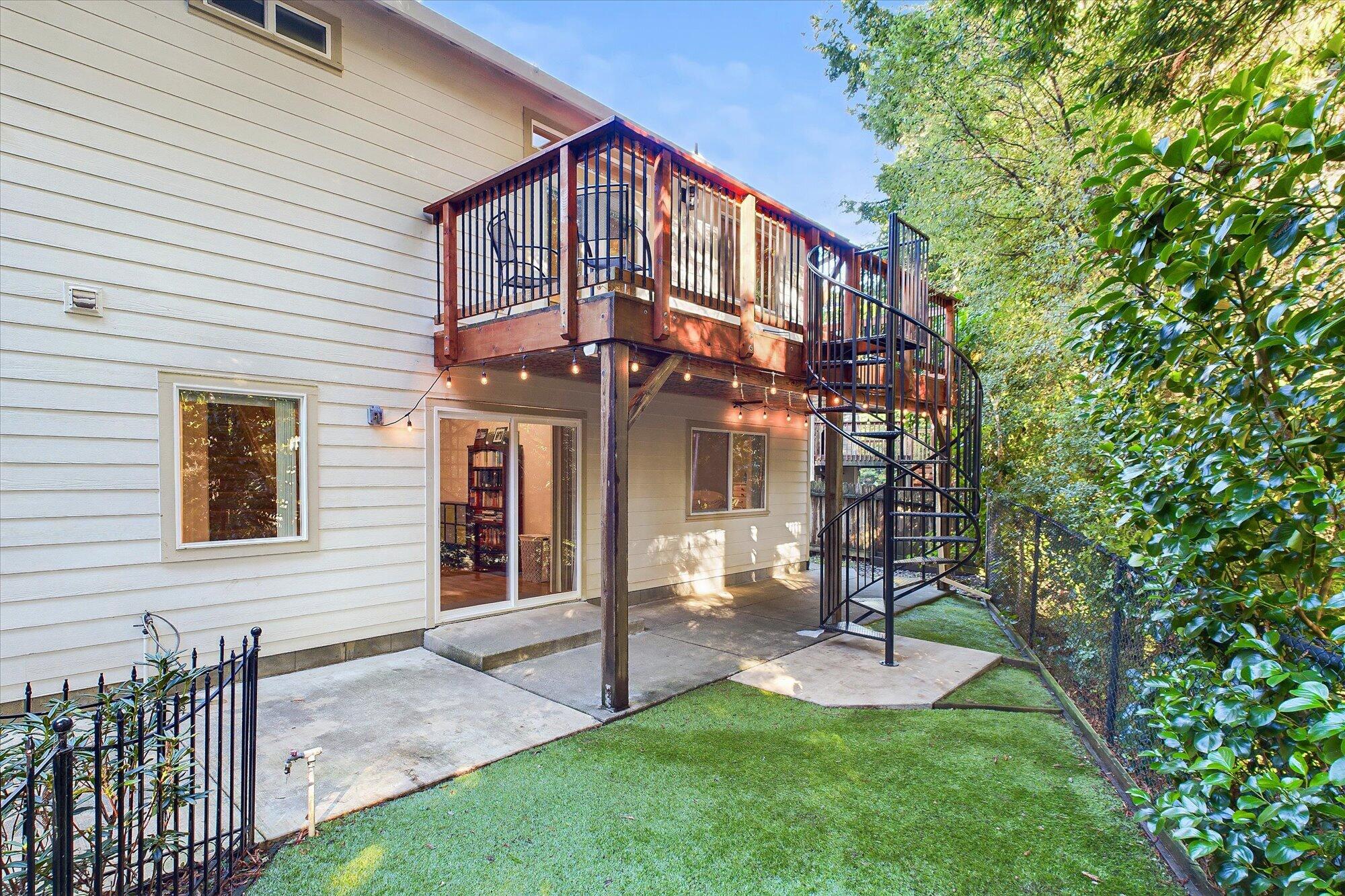 2105 Ardagh Court