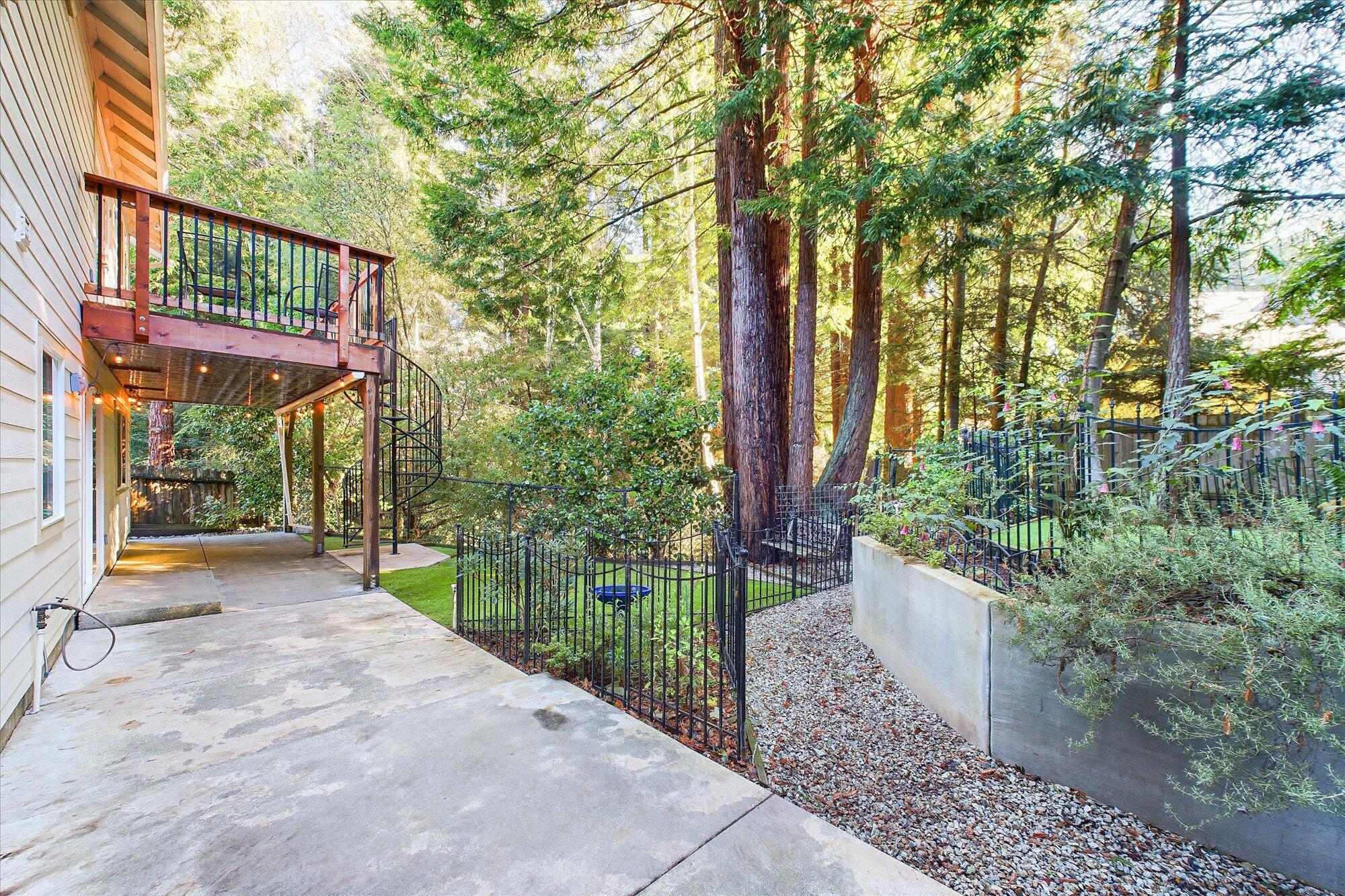 2105 Ardagh Court