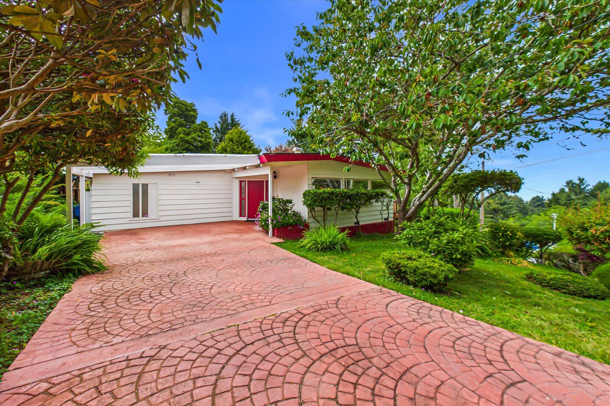 6698 Bret Harte Lane