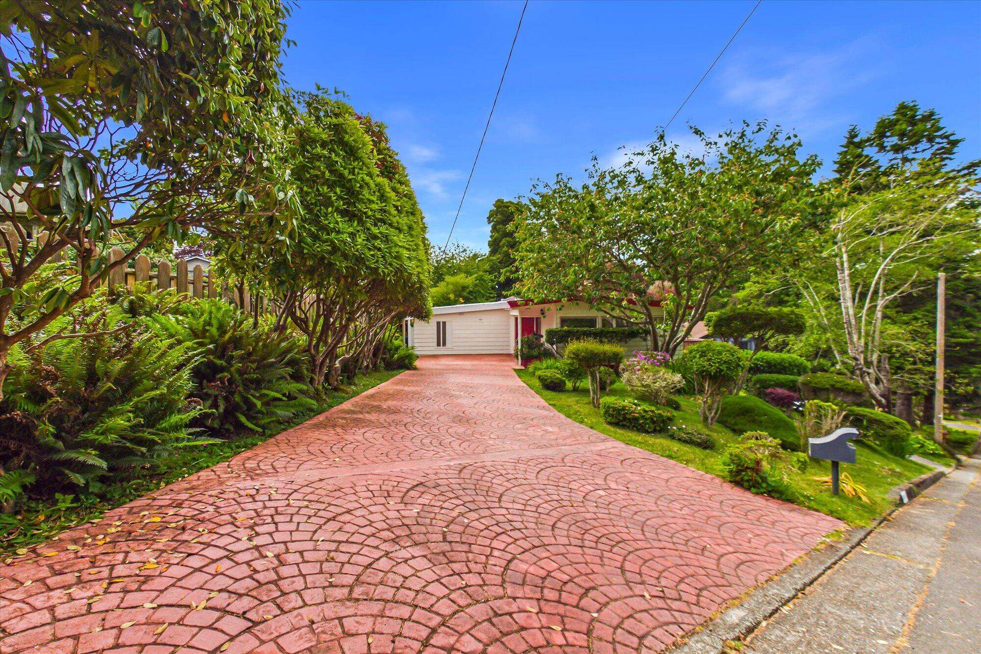 6698 Bret Harte Lane
