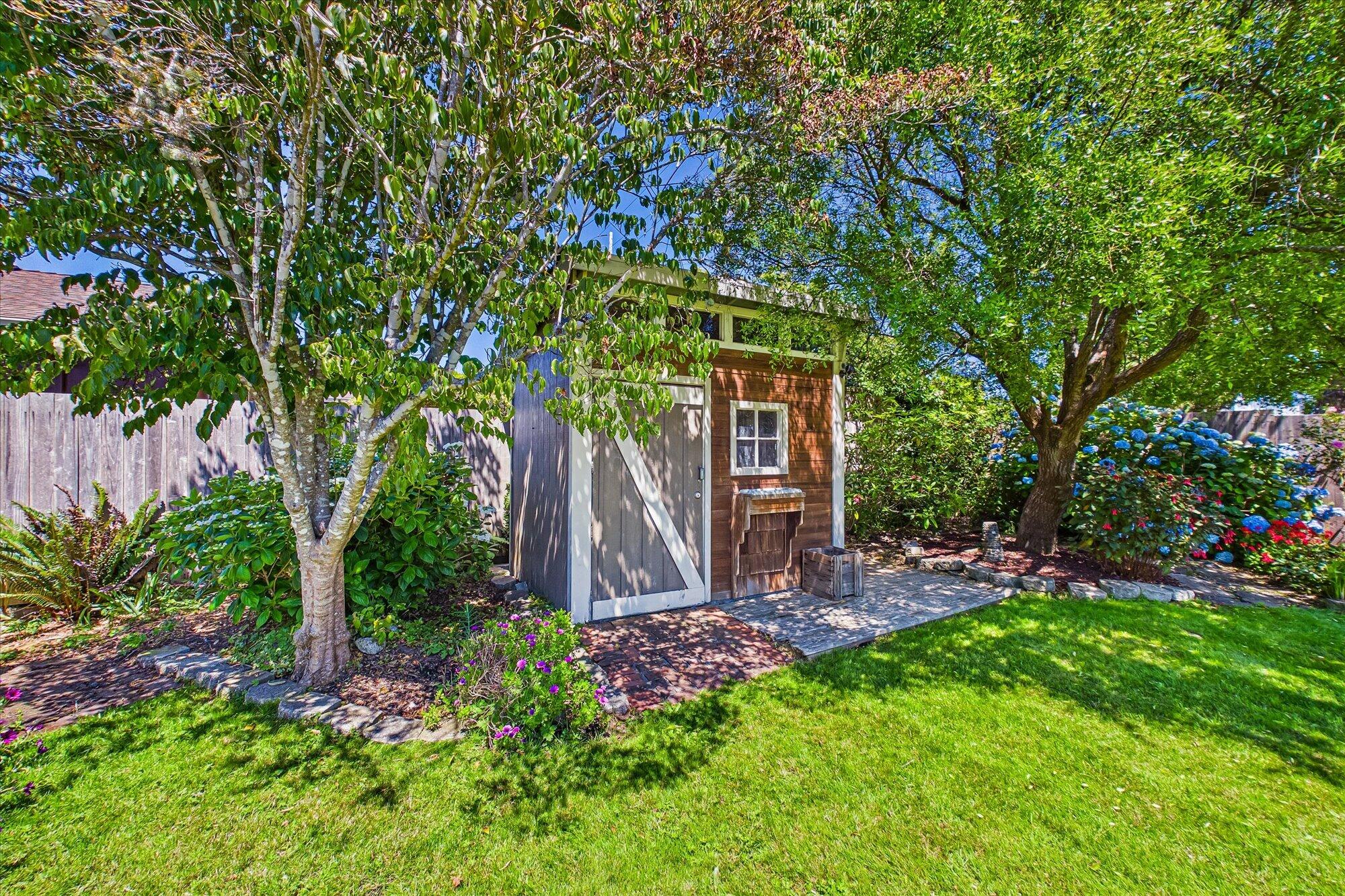 616 Martin Way