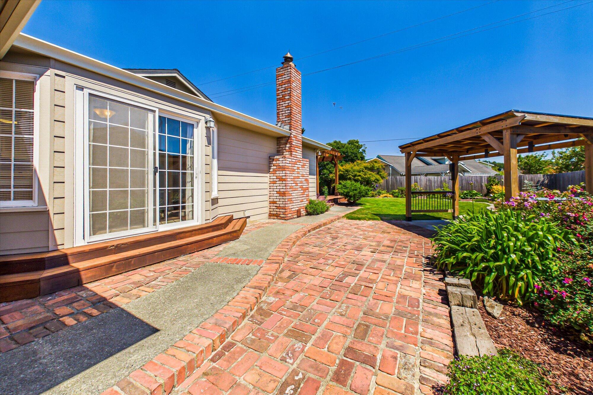 616 Martin Way
