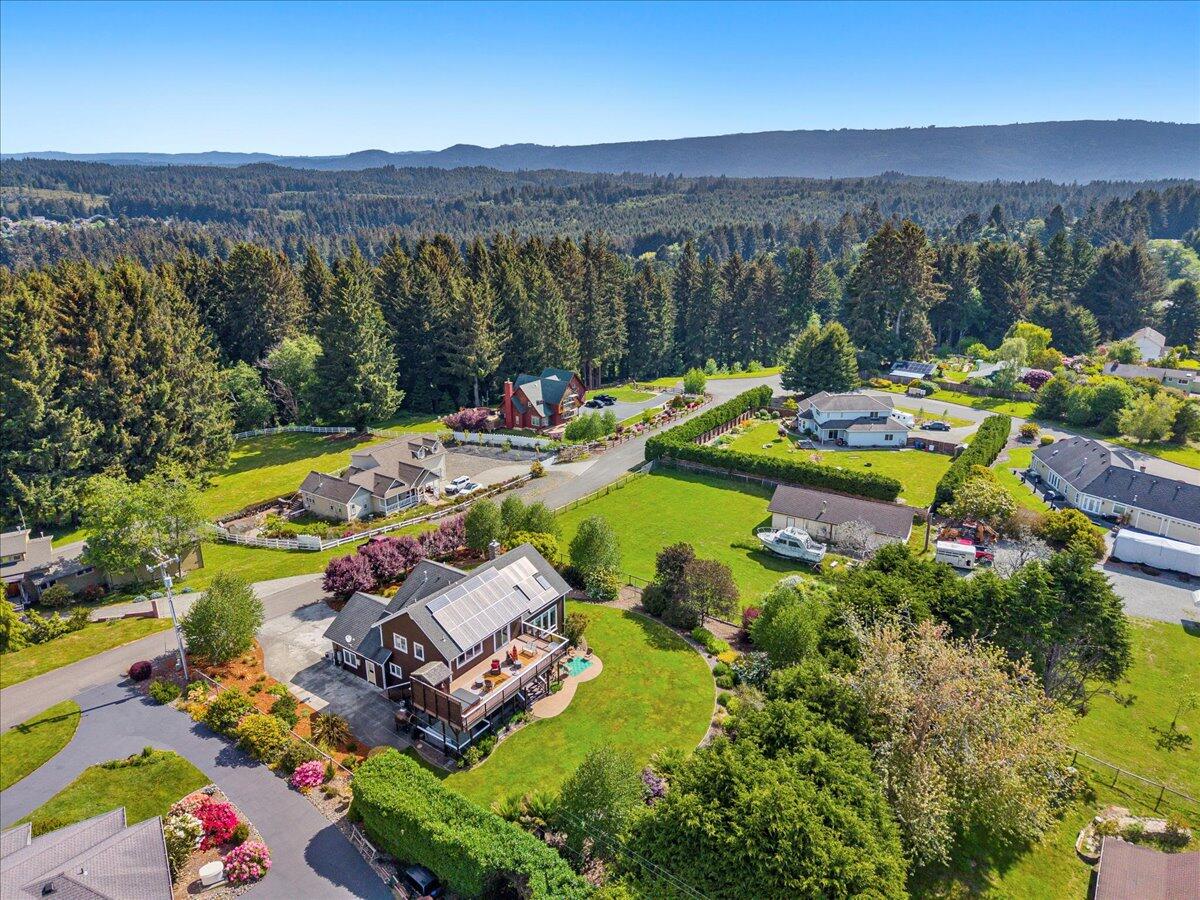 2220 Hewitt Road, McKinleyville