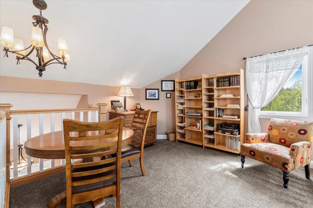 2220 Hewitt Road, McKinleyville
