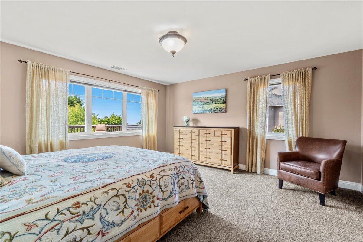 2220 Hewitt Road, McKinleyville