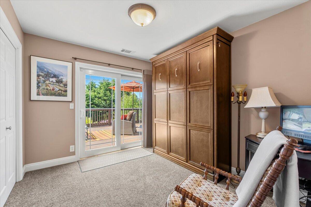 2220 Hewitt Road, McKinleyville