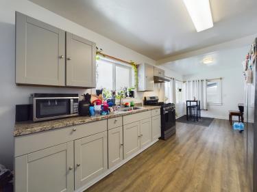 1616 4th Street