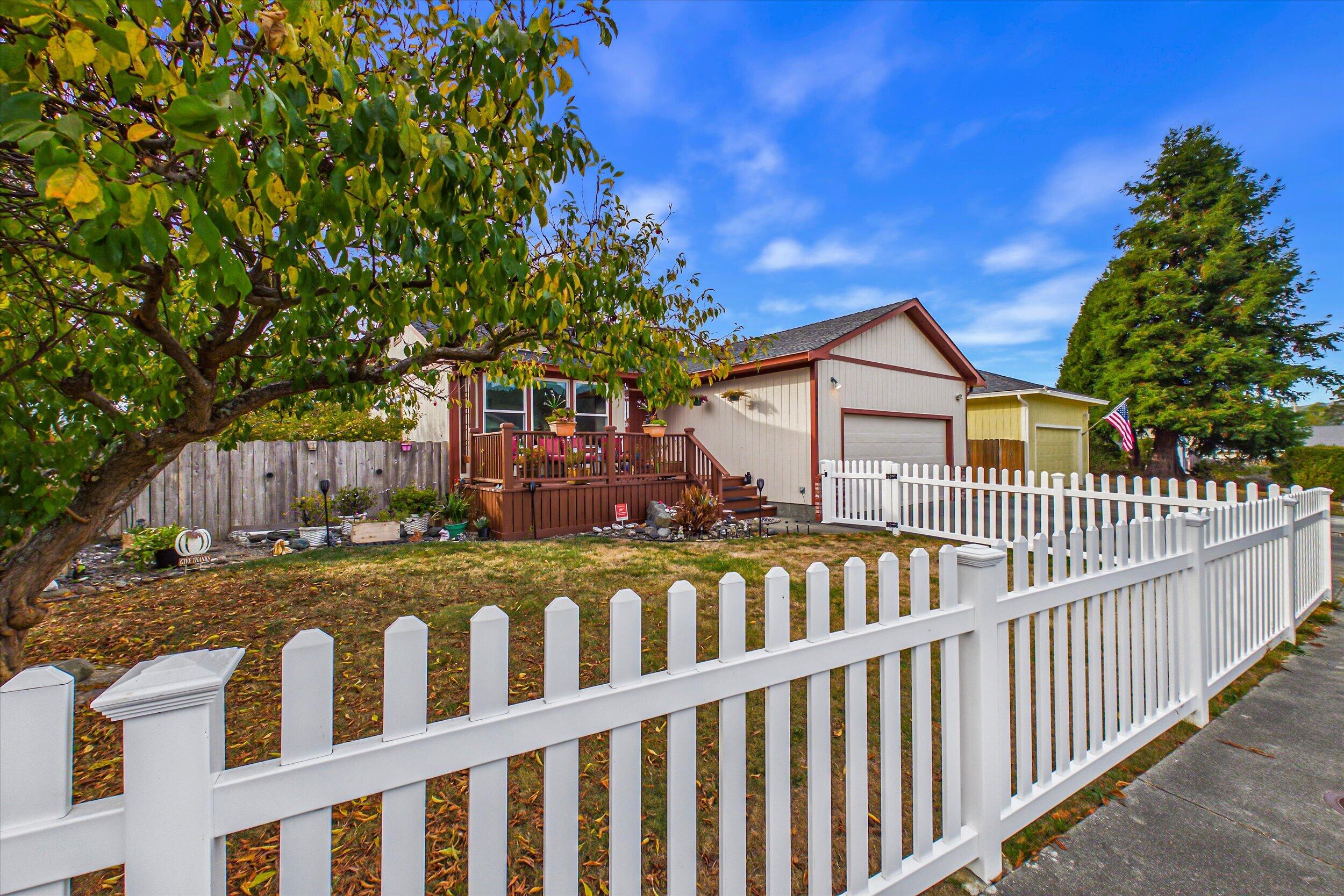1864 Brandi Lane Fortuna CA
